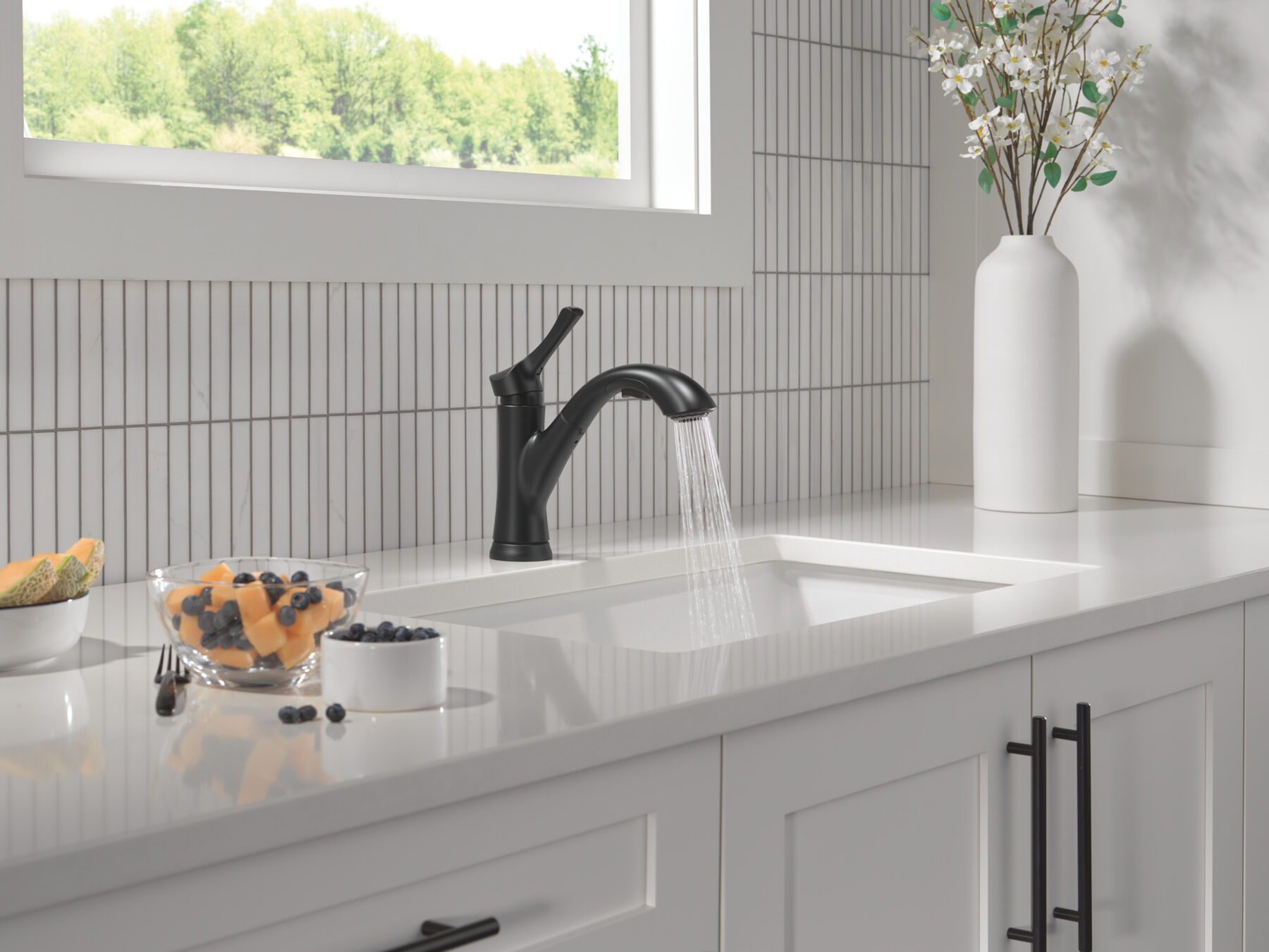 Single Handle Pull-Out Kitchen Faucet