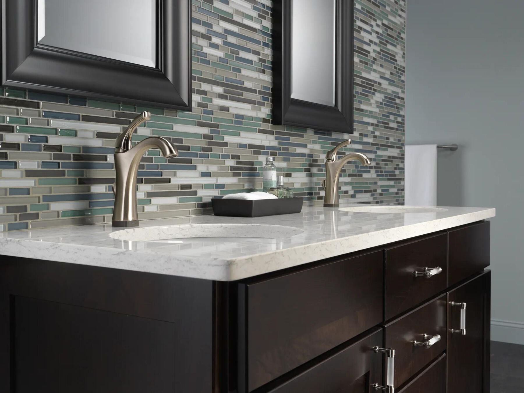 24" Towel Bar
