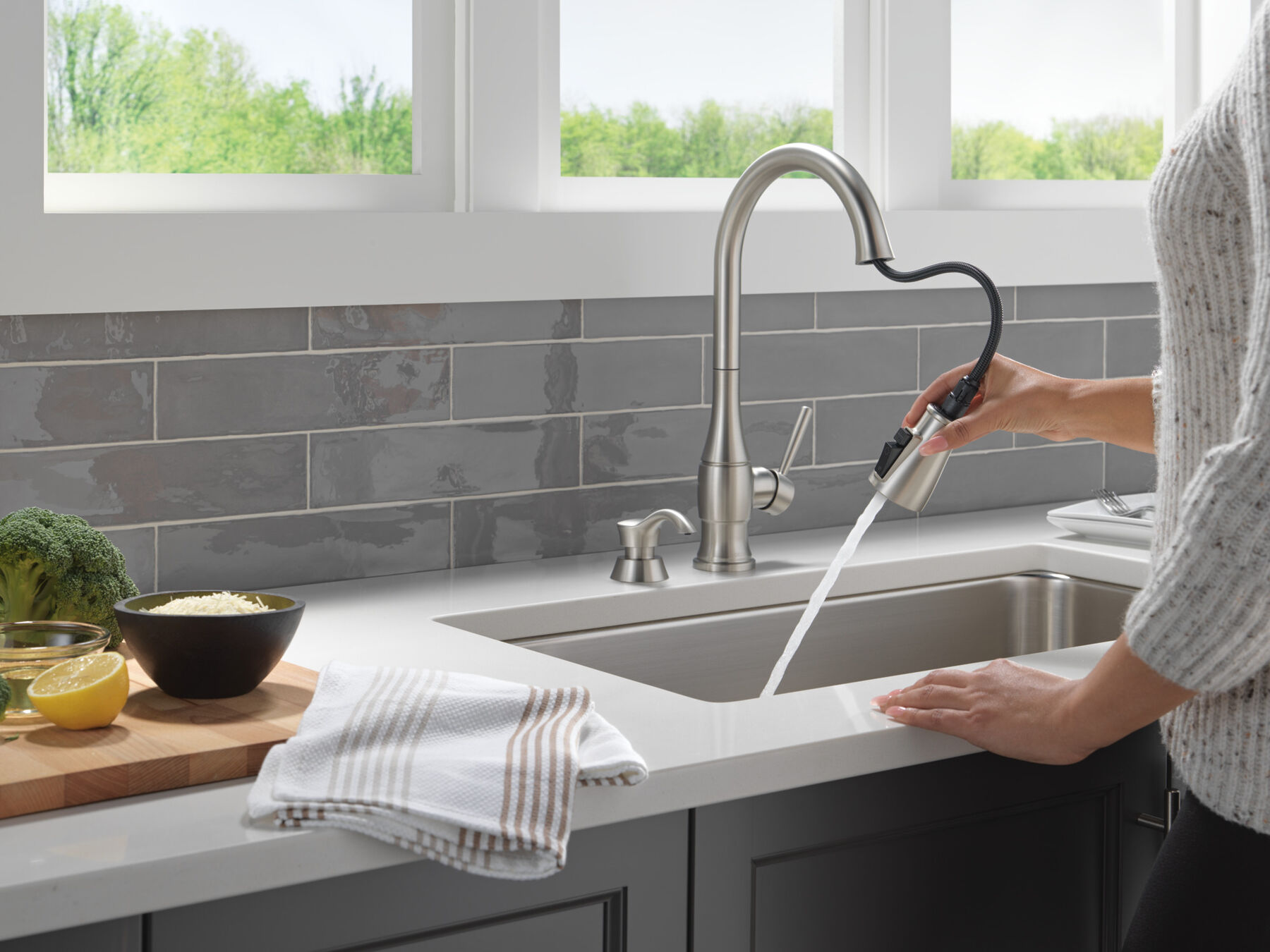 Pull-Down Kitchen Faucet w/Soap (Recertified)