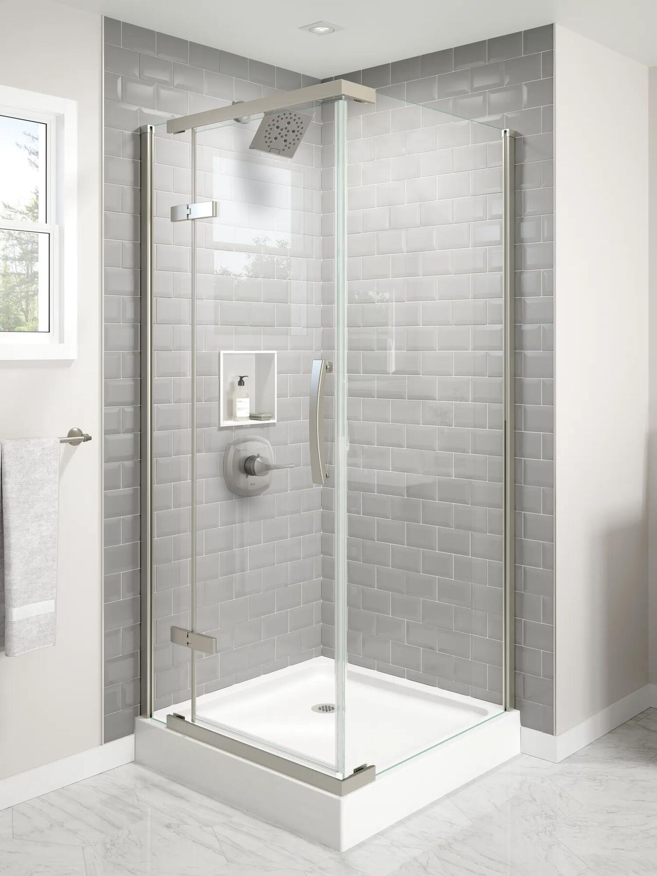 Monitor(R) 14 Series Tub and Shower