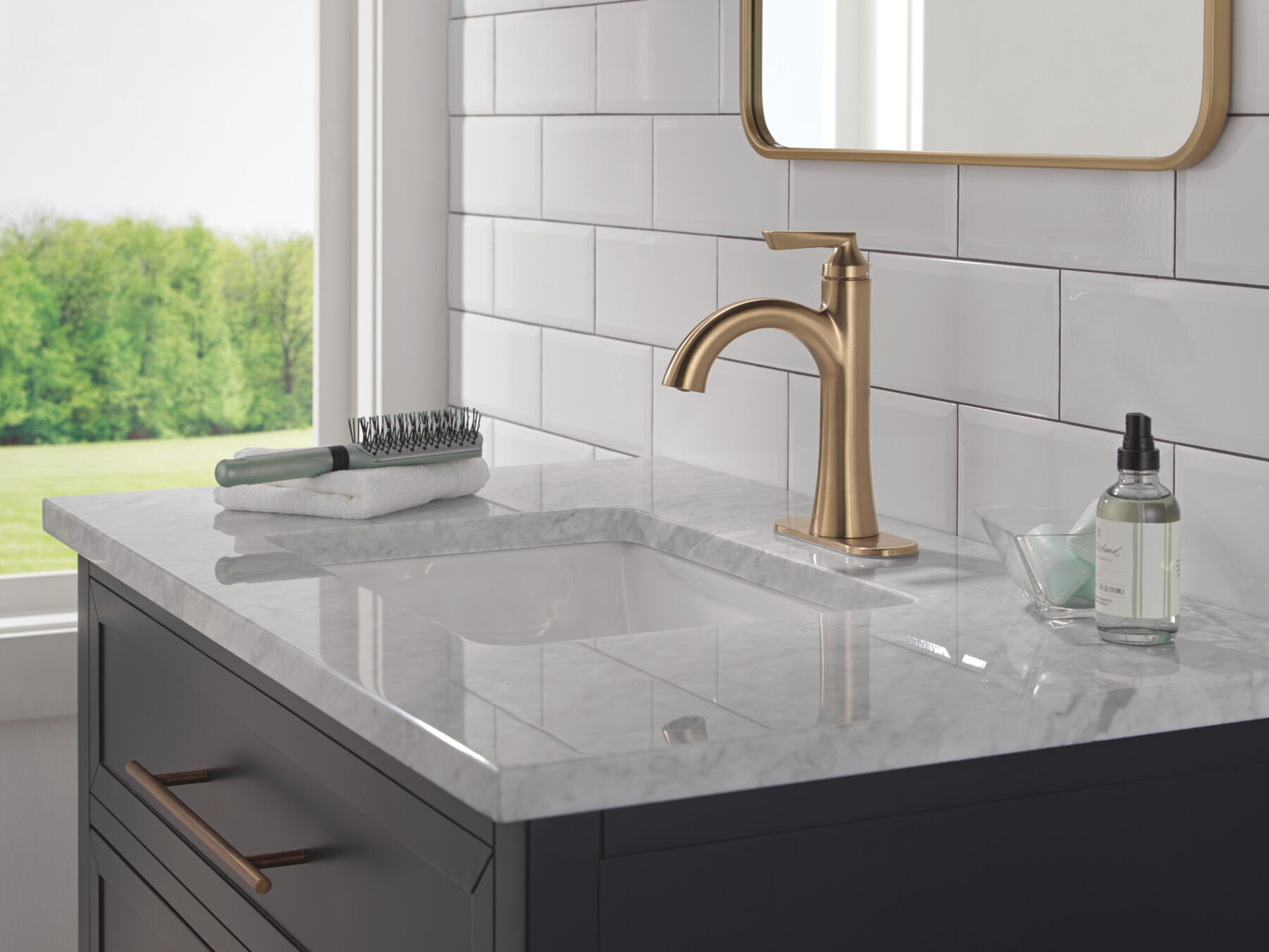Single Handle Bathroom Faucet
