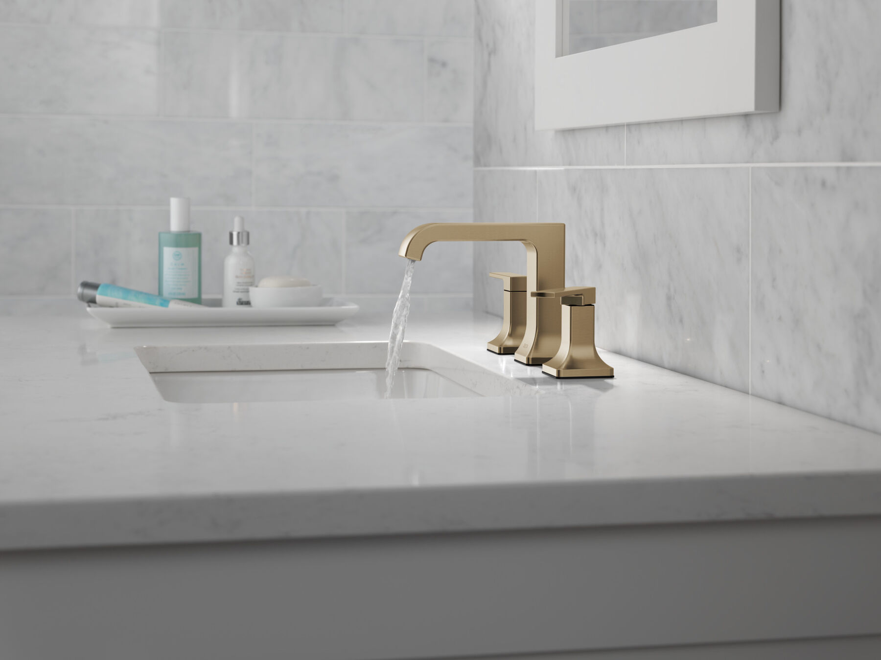 Two Handle Widespread Bathroom Faucet