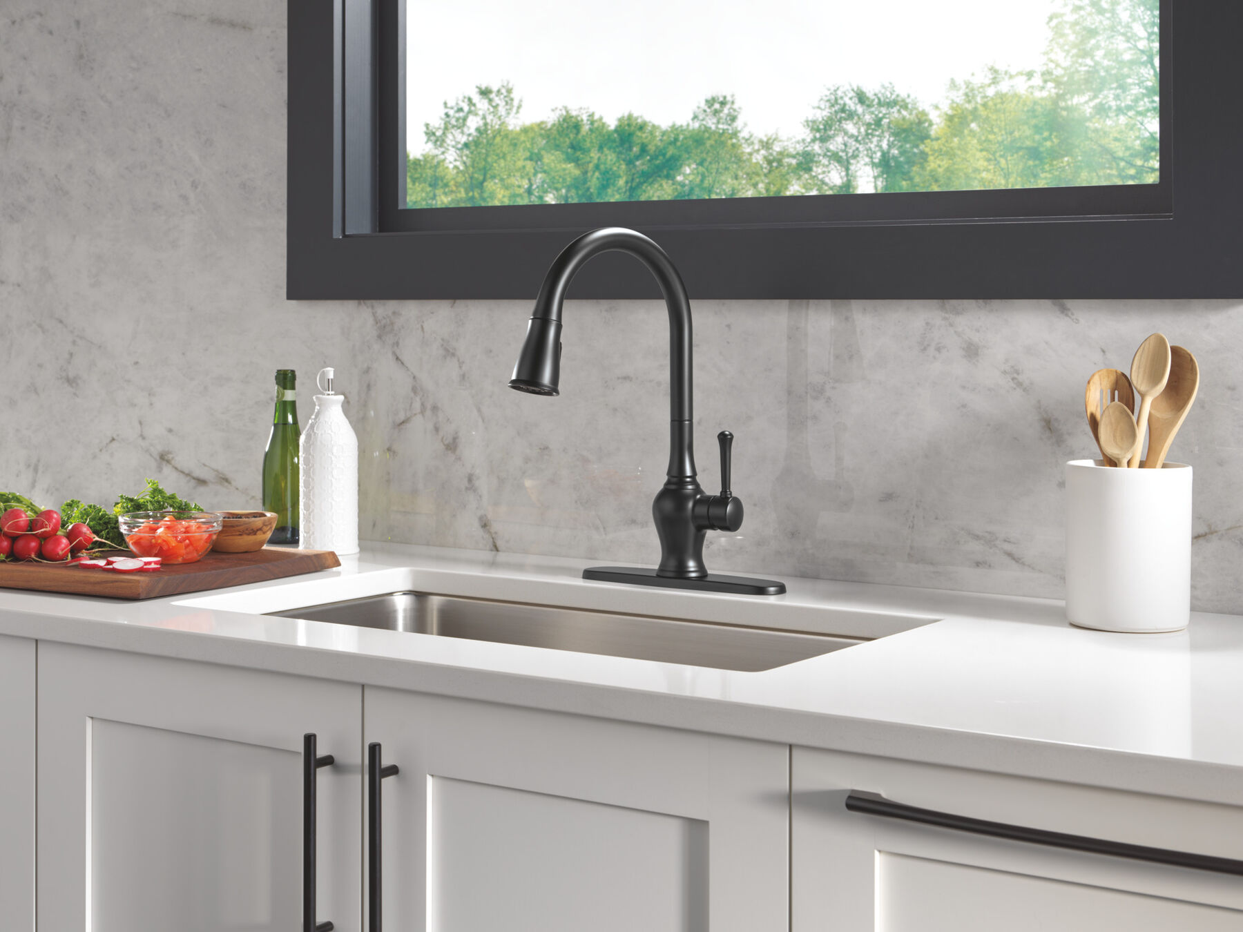 Single Handle Pull-Down Kitchen Faucet