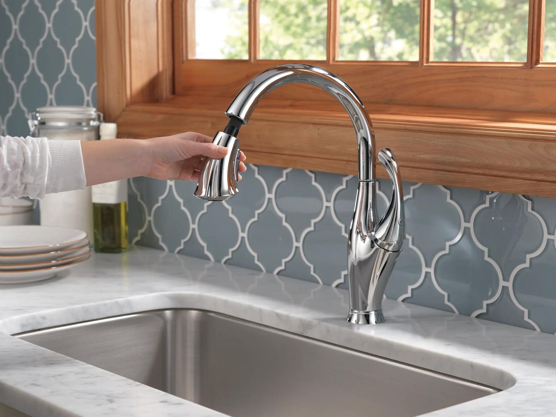 Single Handle Pull-Down Kitchen Faucet with ShieldSpray&reg; Technology