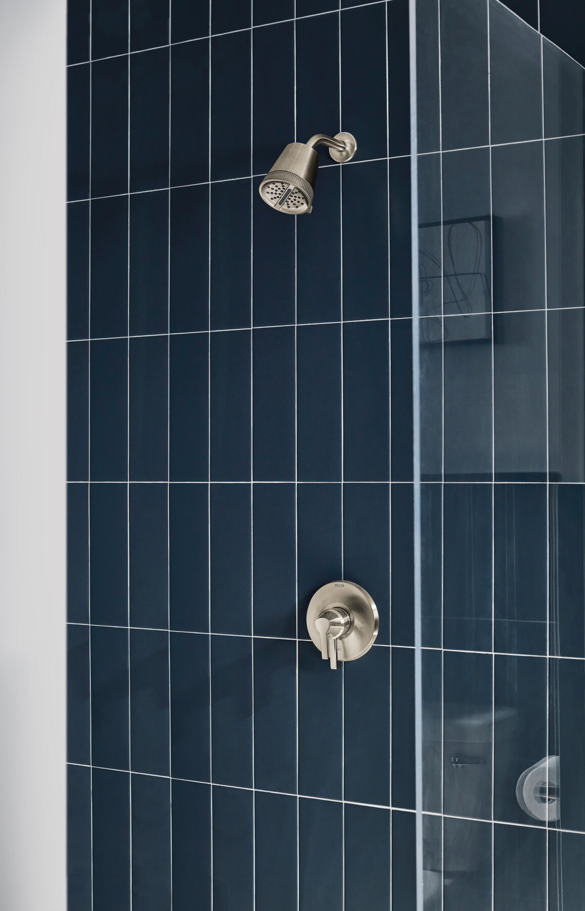 17 Series Shower Trim with Cylinder SH