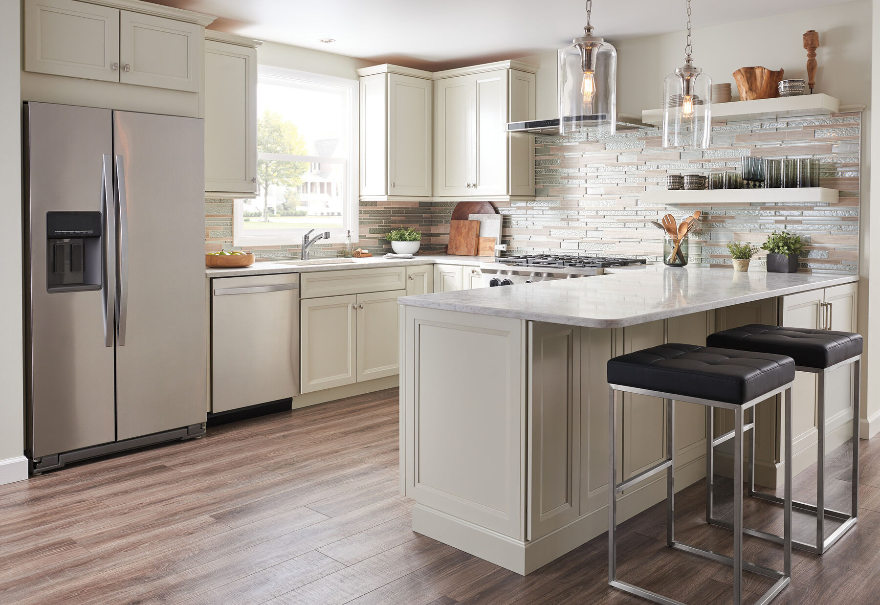 Single Handle Pull-Out Kitchen Faucet