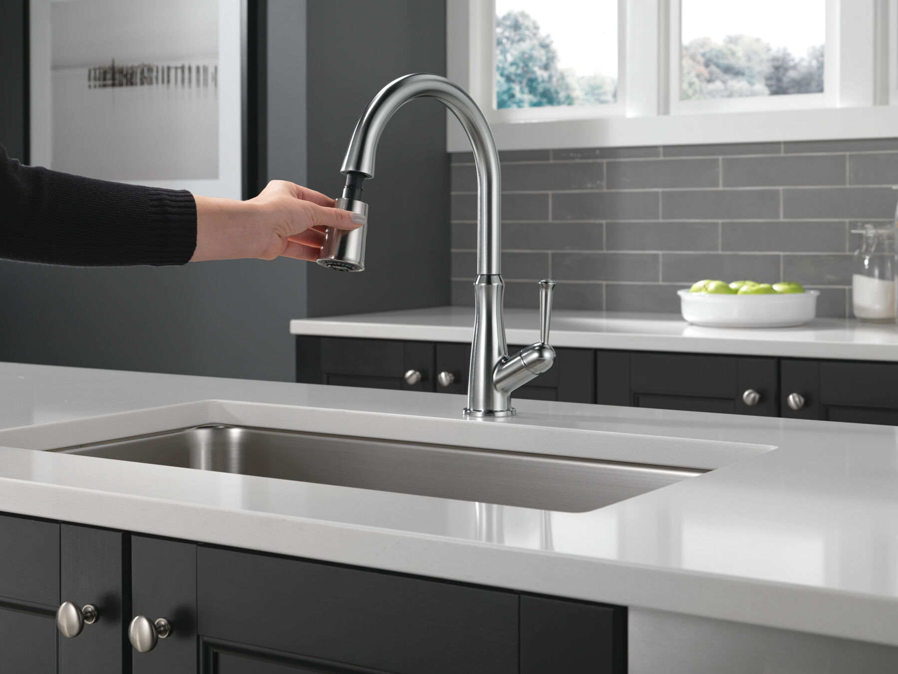 Single Handle Pull-Down Kitchen Faucet