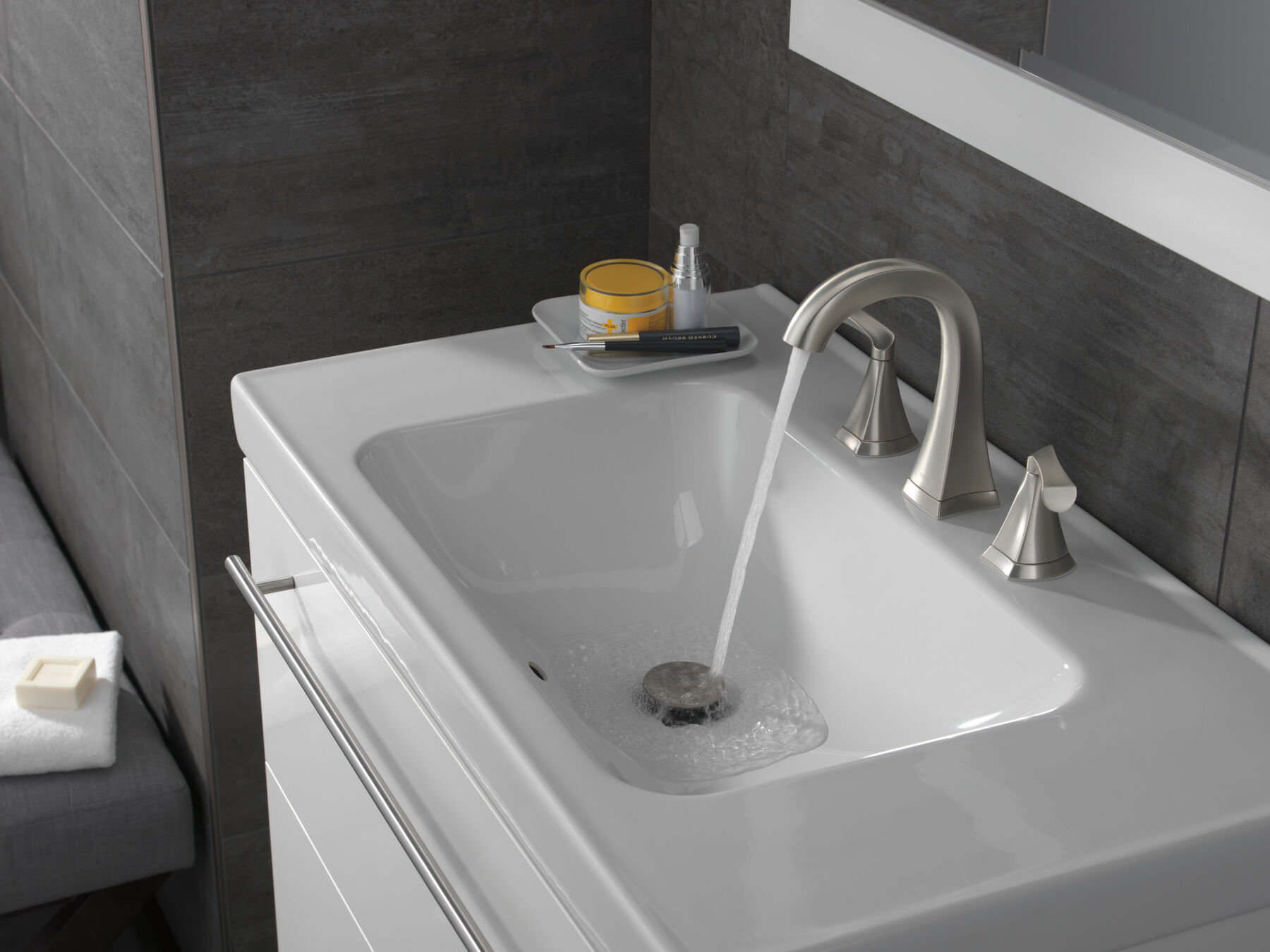 Two Handle Widespread Bathroom Faucet (Recertified)