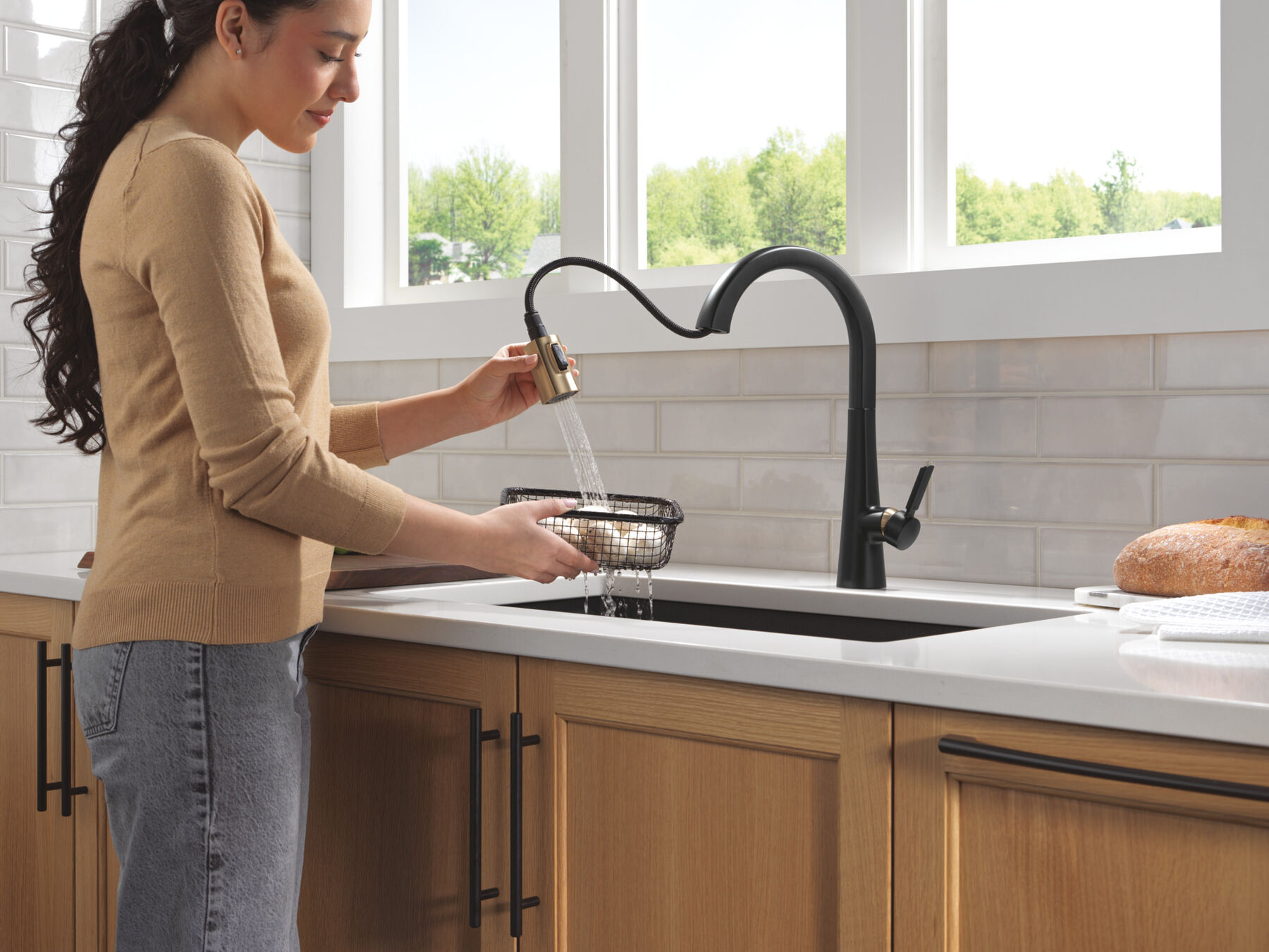Single Handle Pull-Down Kitchen Faucet