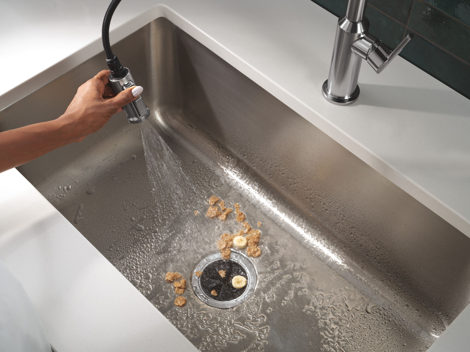Single Handle Pull-Down Kitchen Faucet