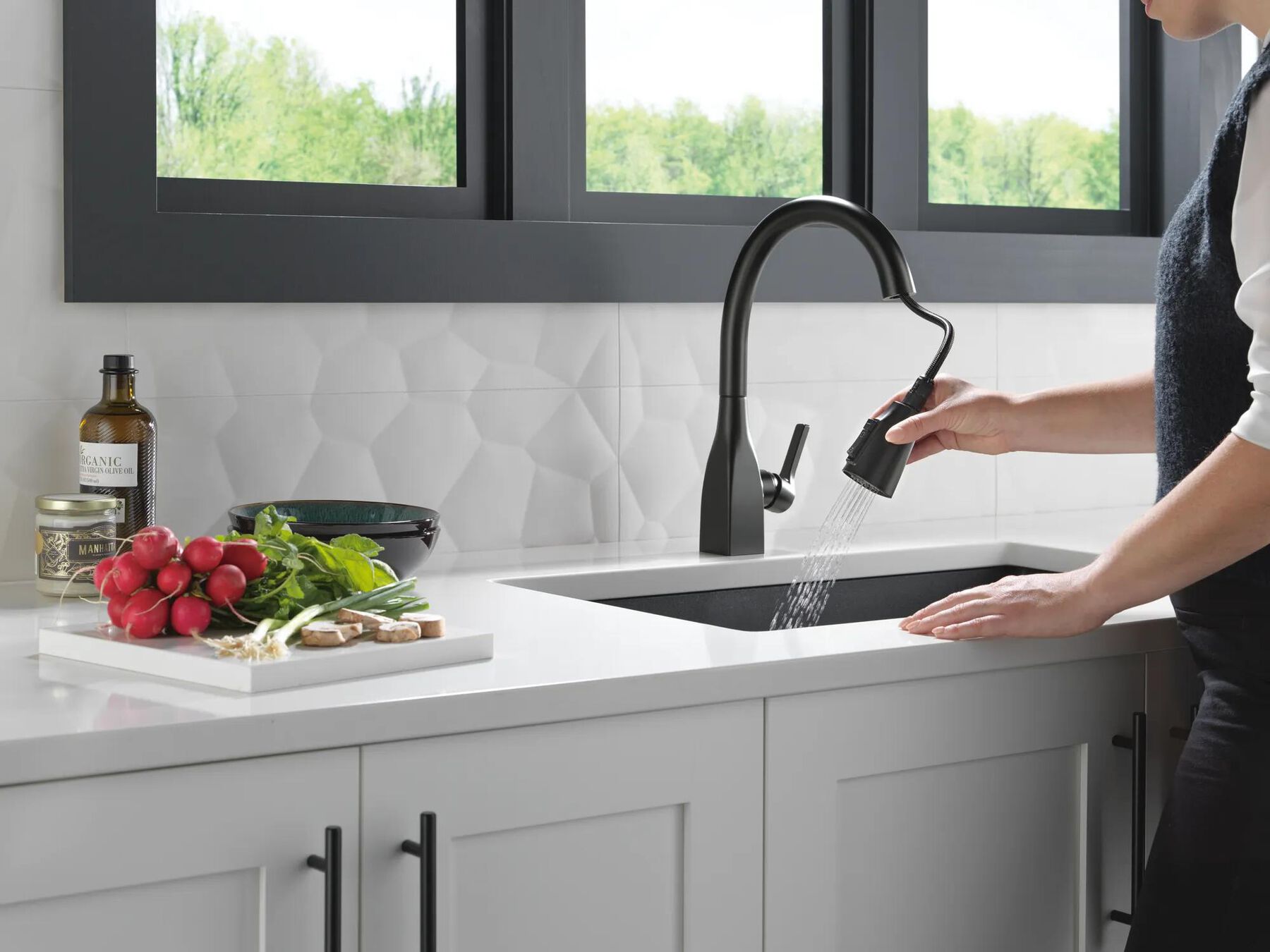 Single Handle Pull-Down Kitchen Faucet With ShieldSpray&reg; Technology