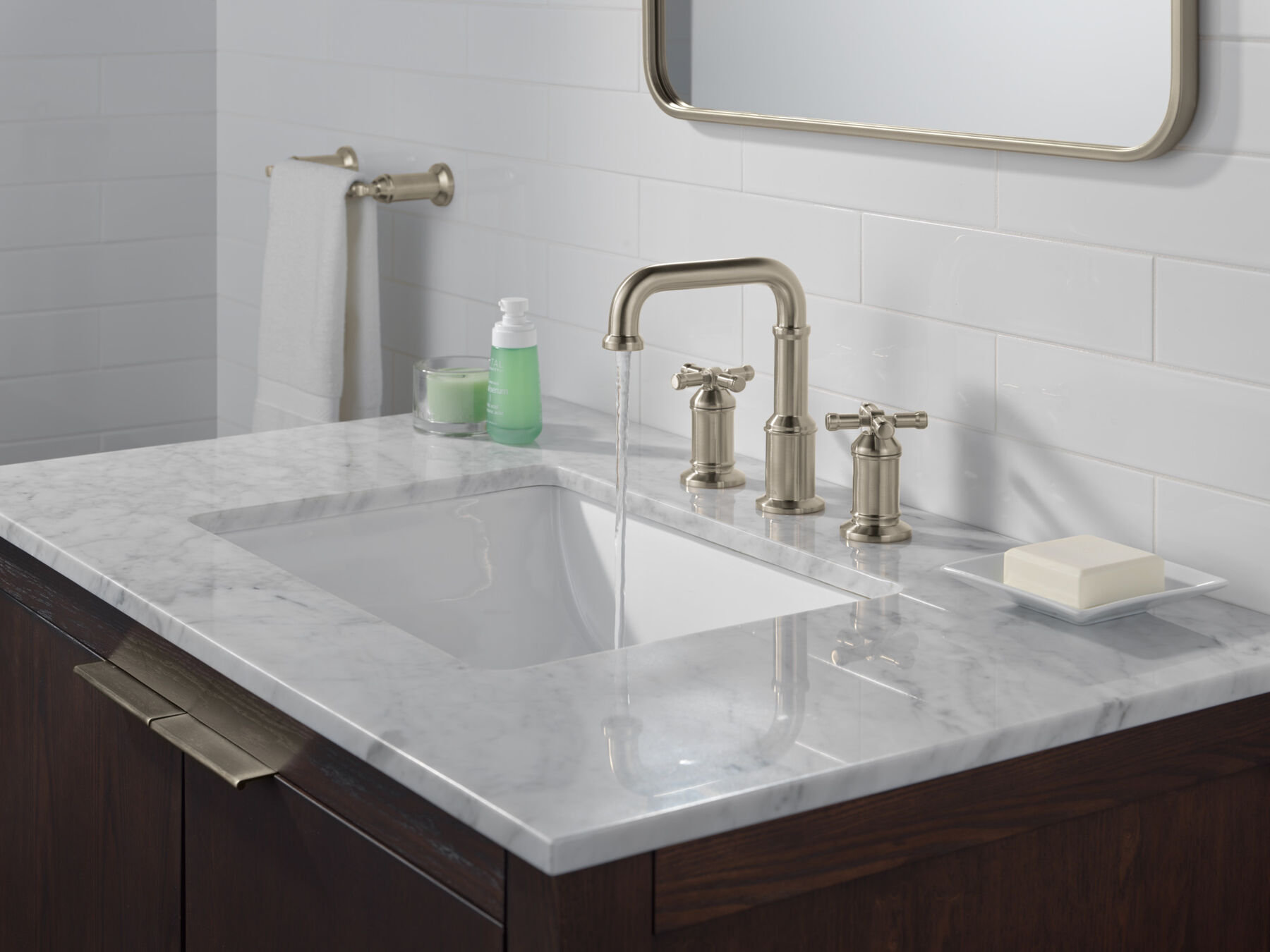 Two Handle Widespread Bathroom Faucet