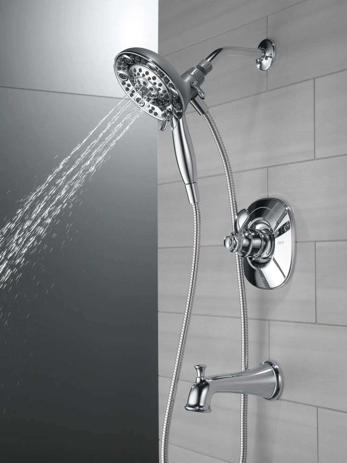 Monitor(R) 14 Series Tub and Shower with In2ition(R) Two-in-One Shower