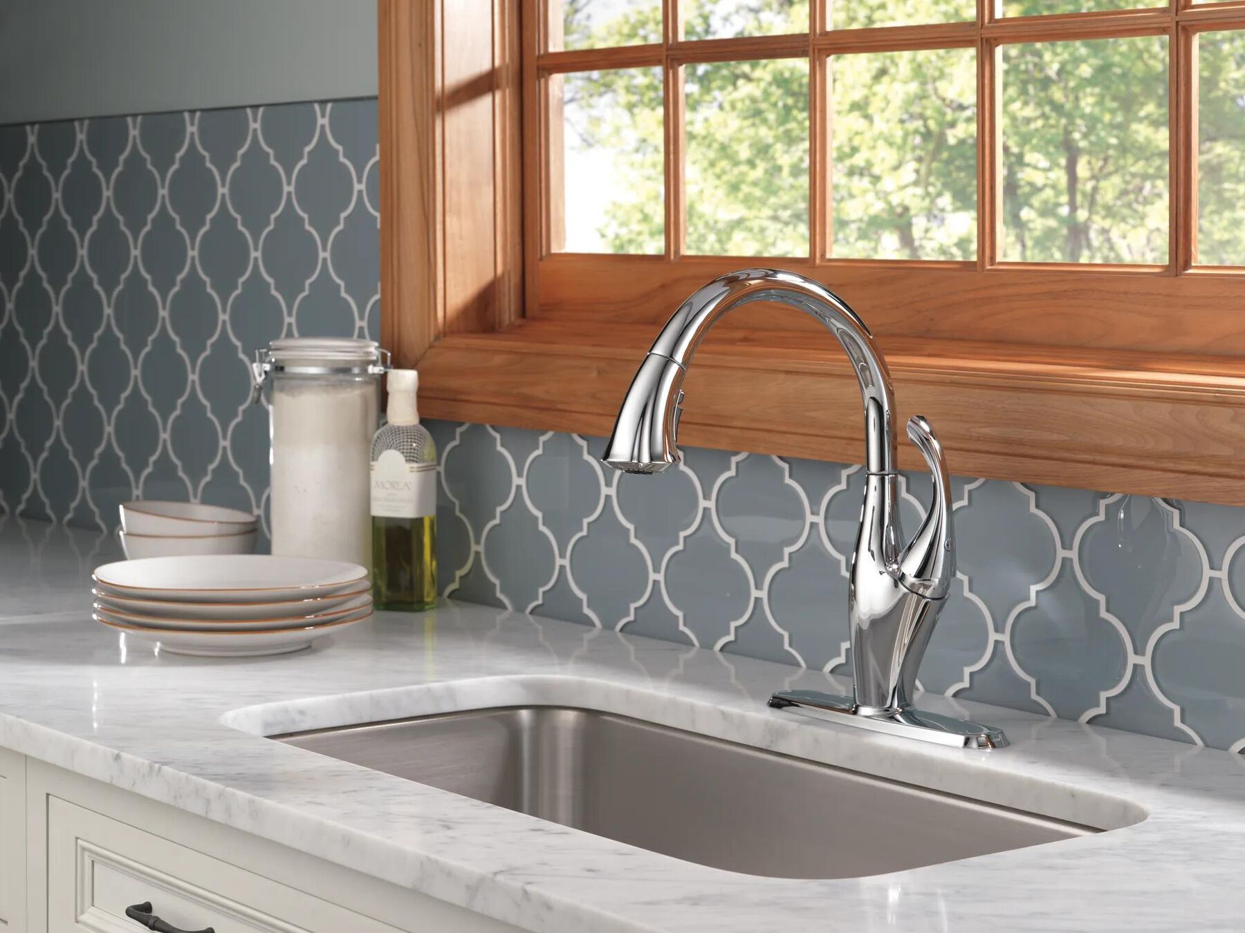 Single Handle Pull-Down Kitchen Faucet with ShieldSpray&reg; Technology