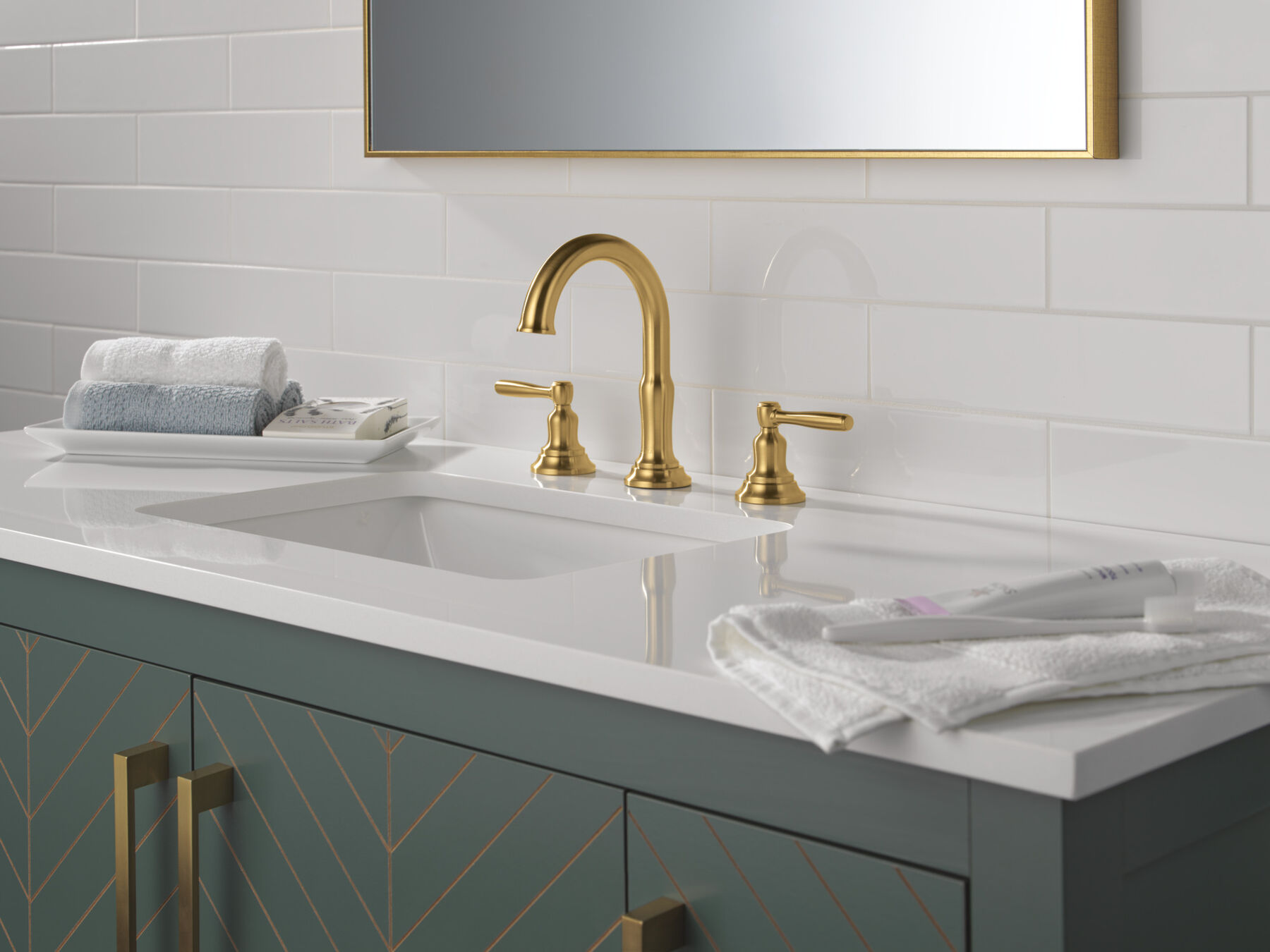 Two Handle Widespread Bathroom Faucet