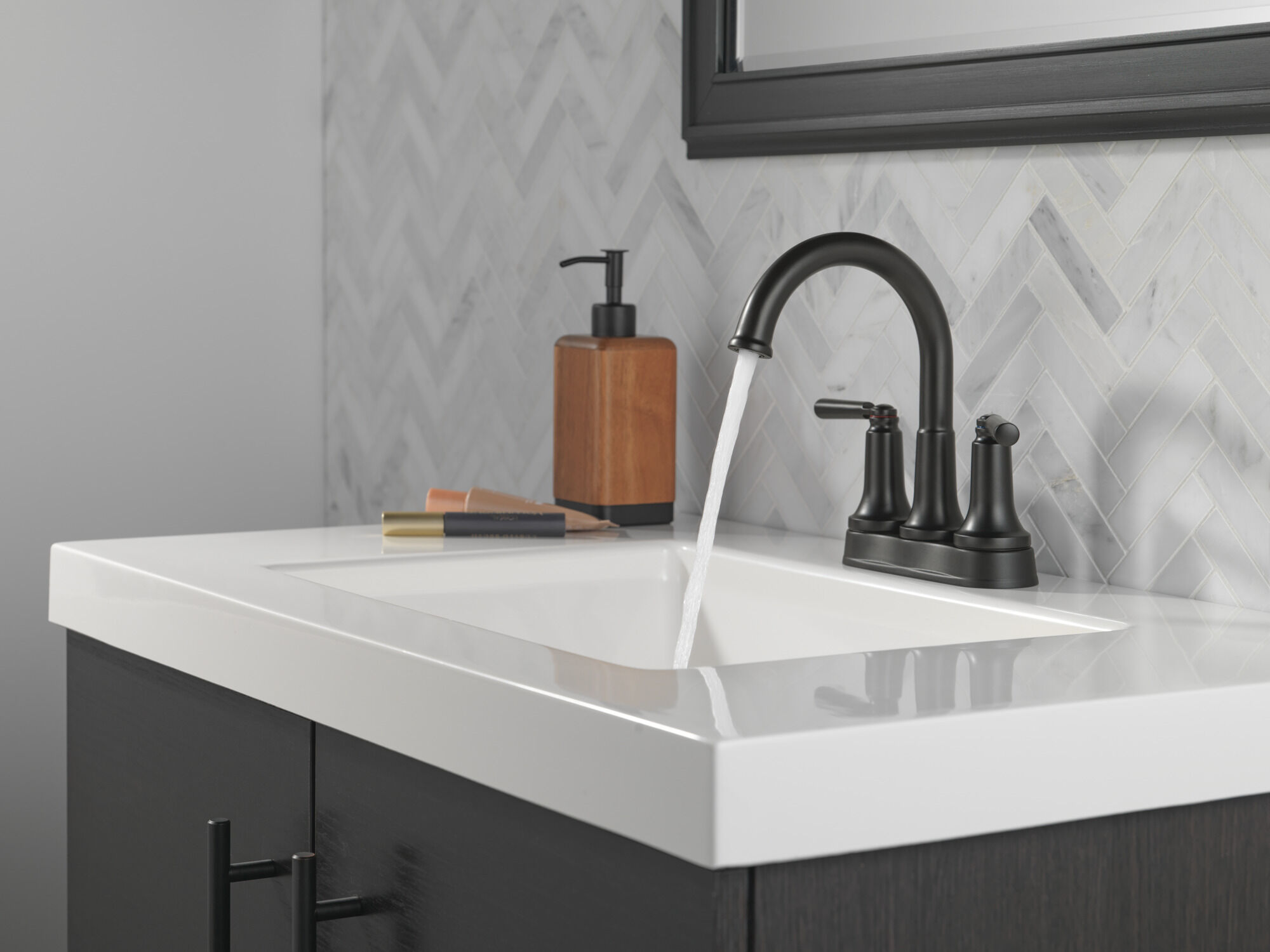 Two Handle Centerset Bathroom Faucet in Matte Black 2535-BLMPU-DST