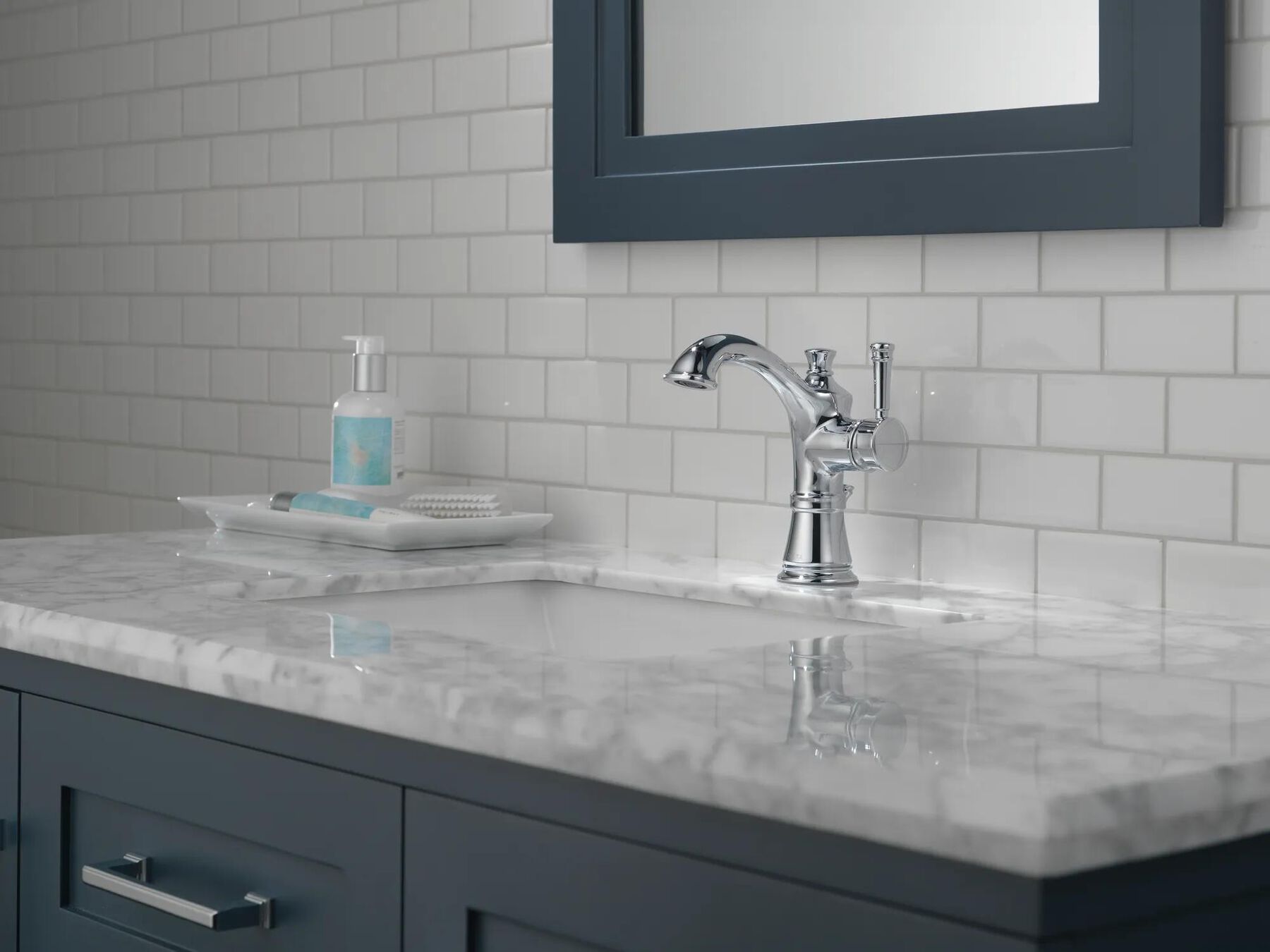 Single Handle Centerset Bathroom Faucet