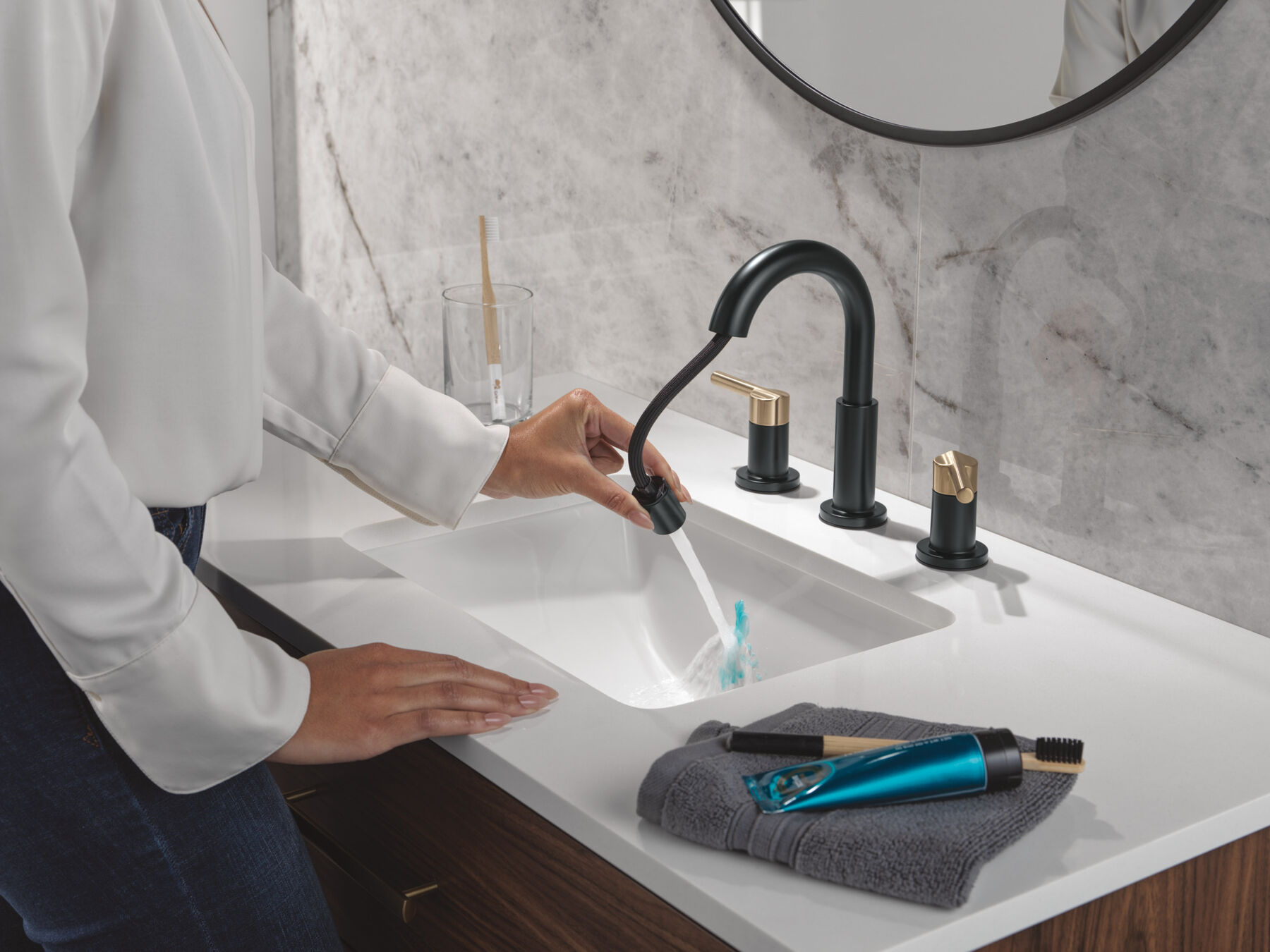 Two Handle Widespread Pull-Down Bathroom Faucet