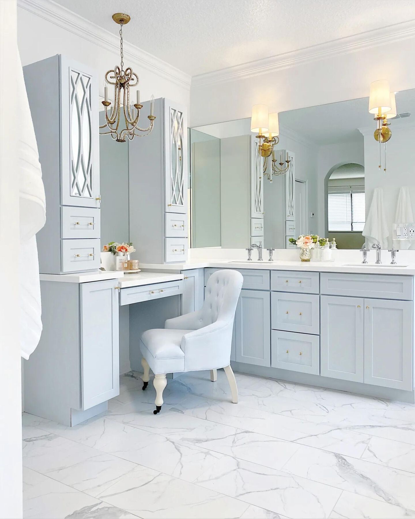 Two Handle Widespread Bathroom Faucet