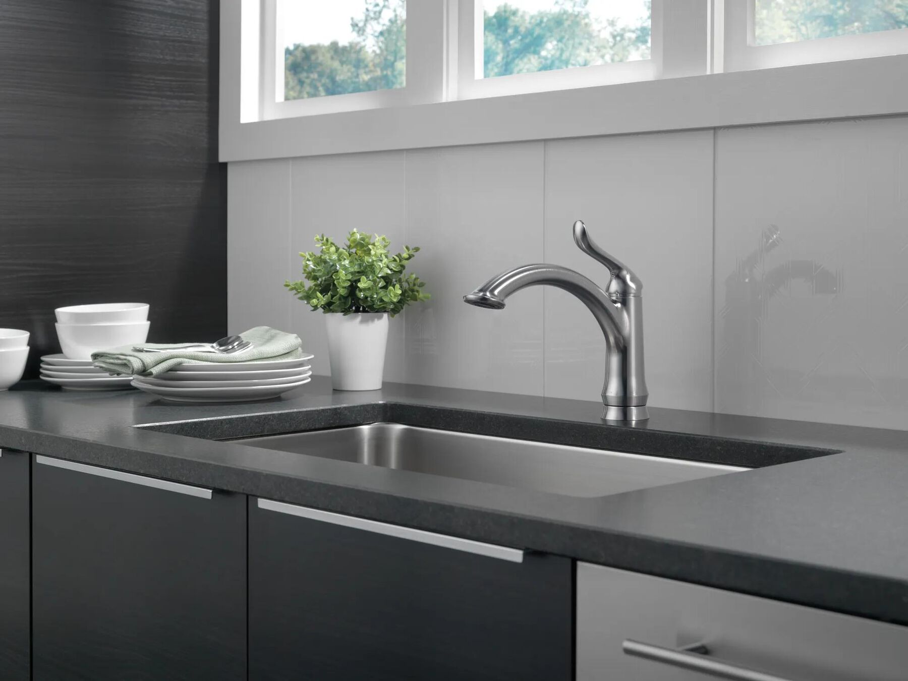Single Handle Kitchen Faucet