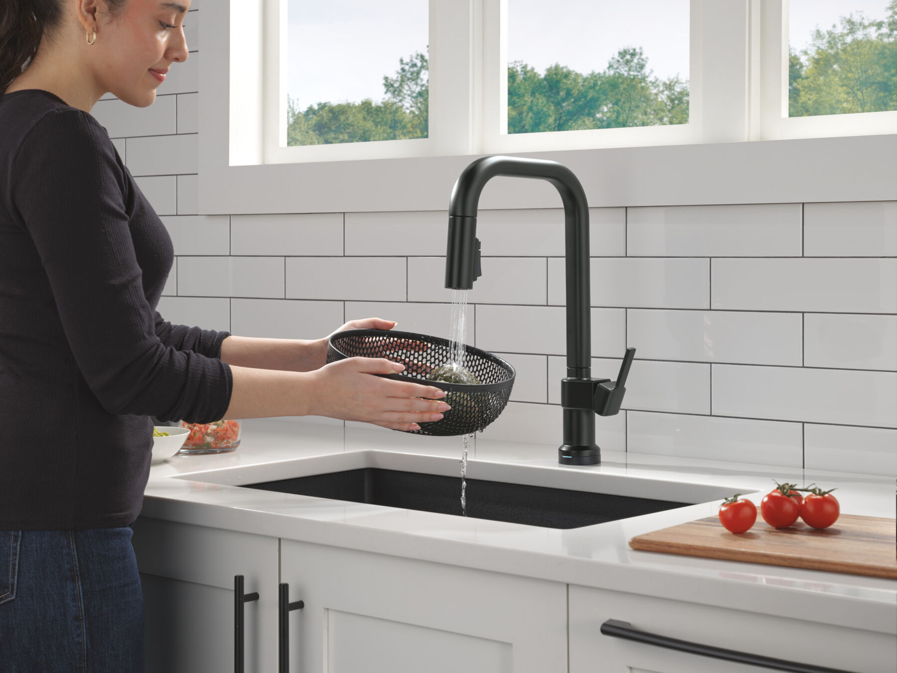 Touch2O&reg; with Touchless Technology Single Handle Pull-Down Kitchen Faucet