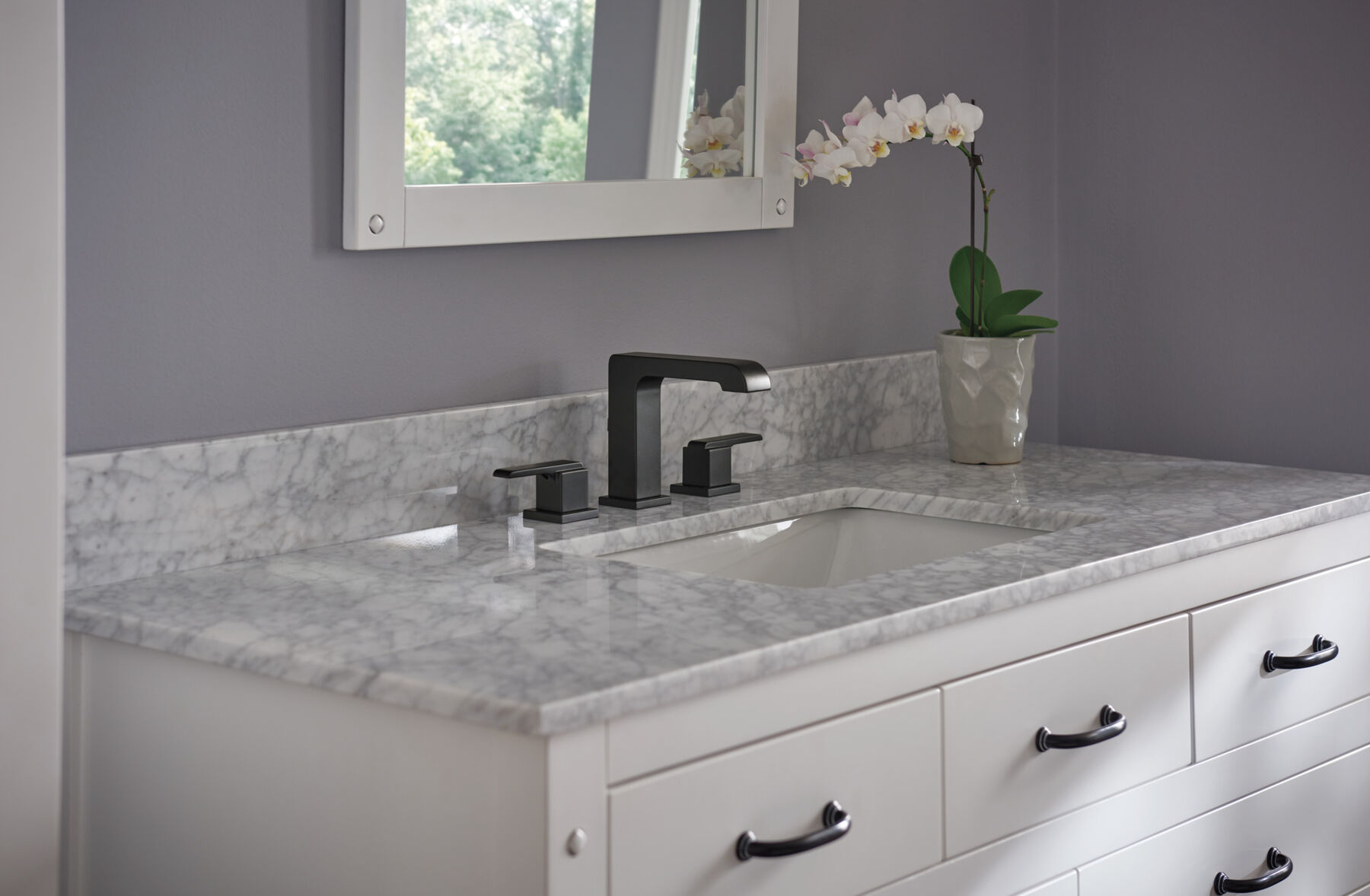 Two Handle Widespread Bathroom Faucet (Recertified)