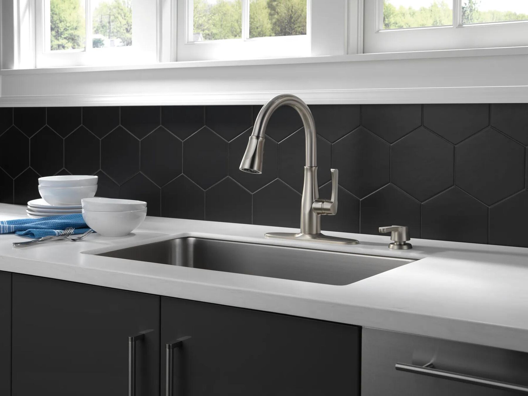 Single Handle Pull-Down Kitchen with Soap Dispenser and ShieldSpray Technology