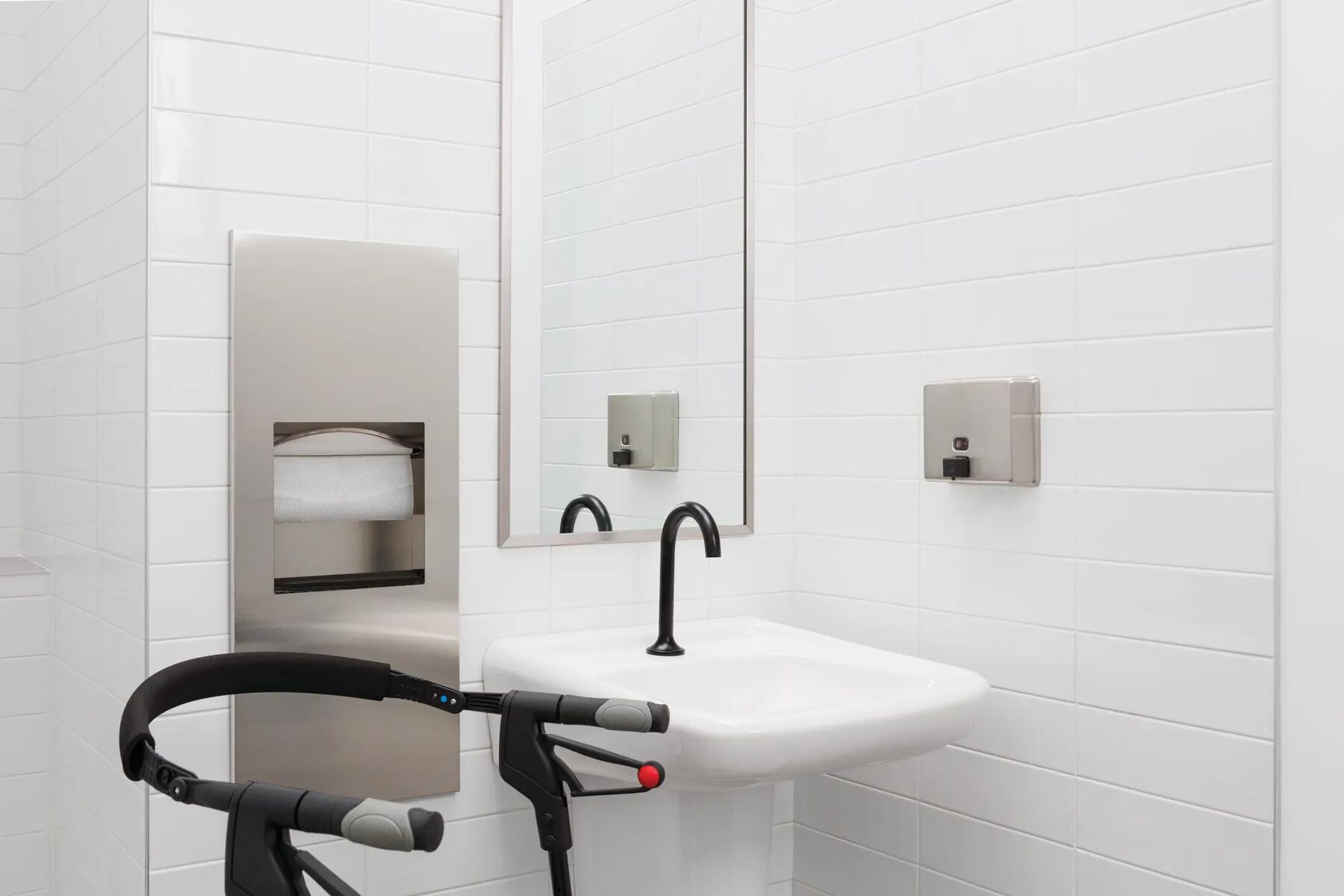Electronic Lavatory Faucet with Proximity&reg; Sensing Technology - Hardwire Operated