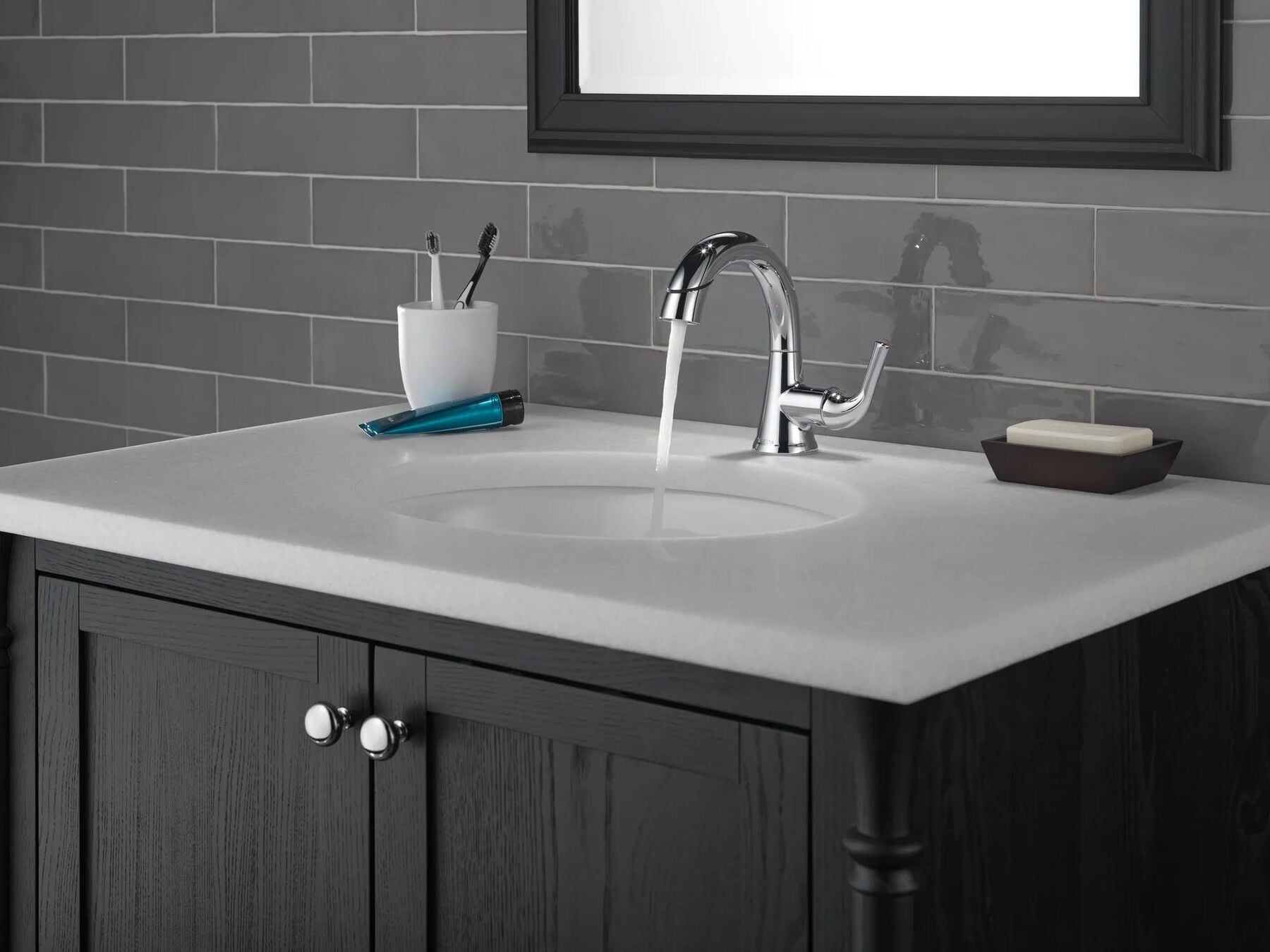 Single Handle Pull-Down Bathroom Faucet