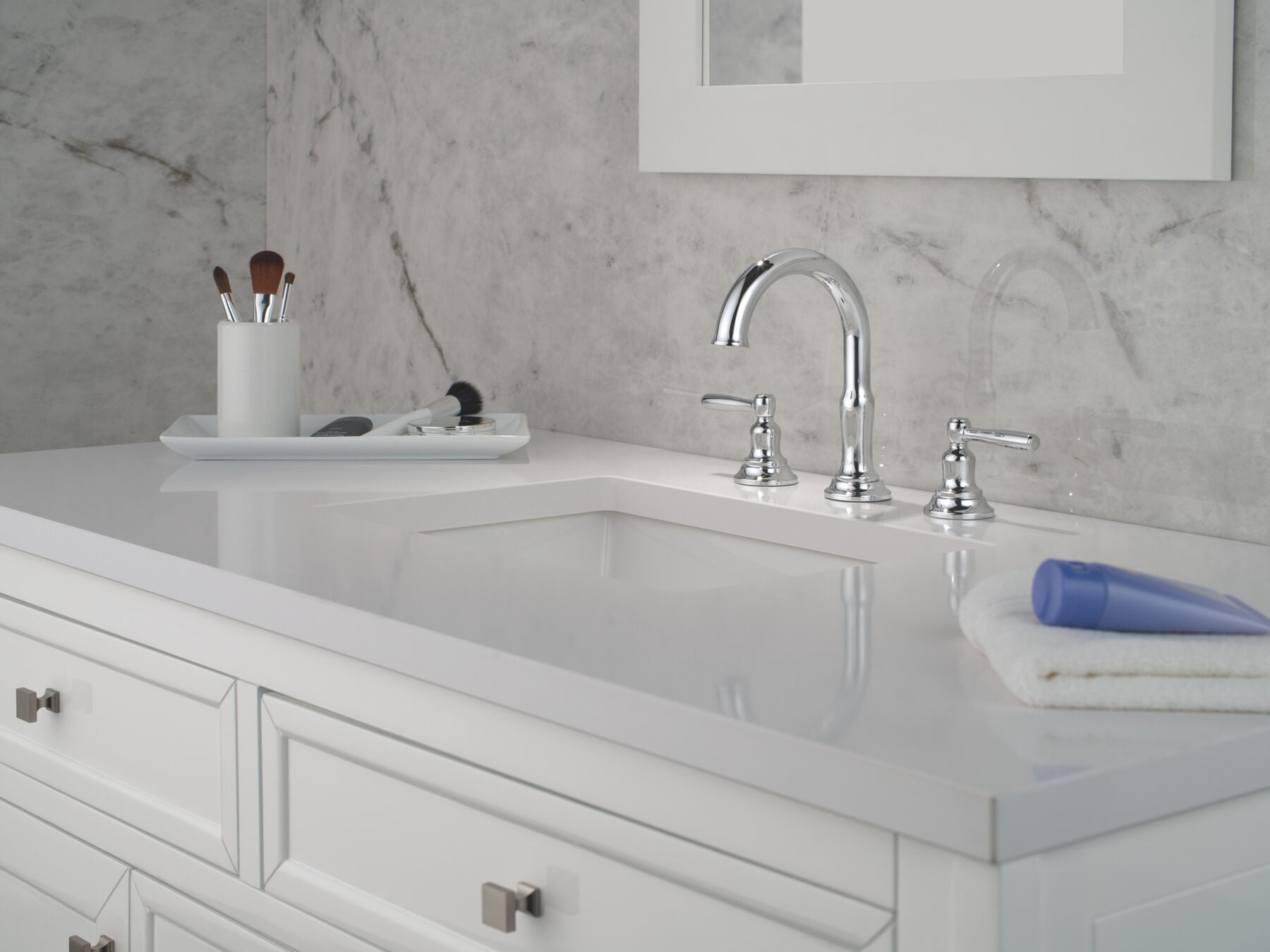 Two Handle Widespread Bathroom Faucet