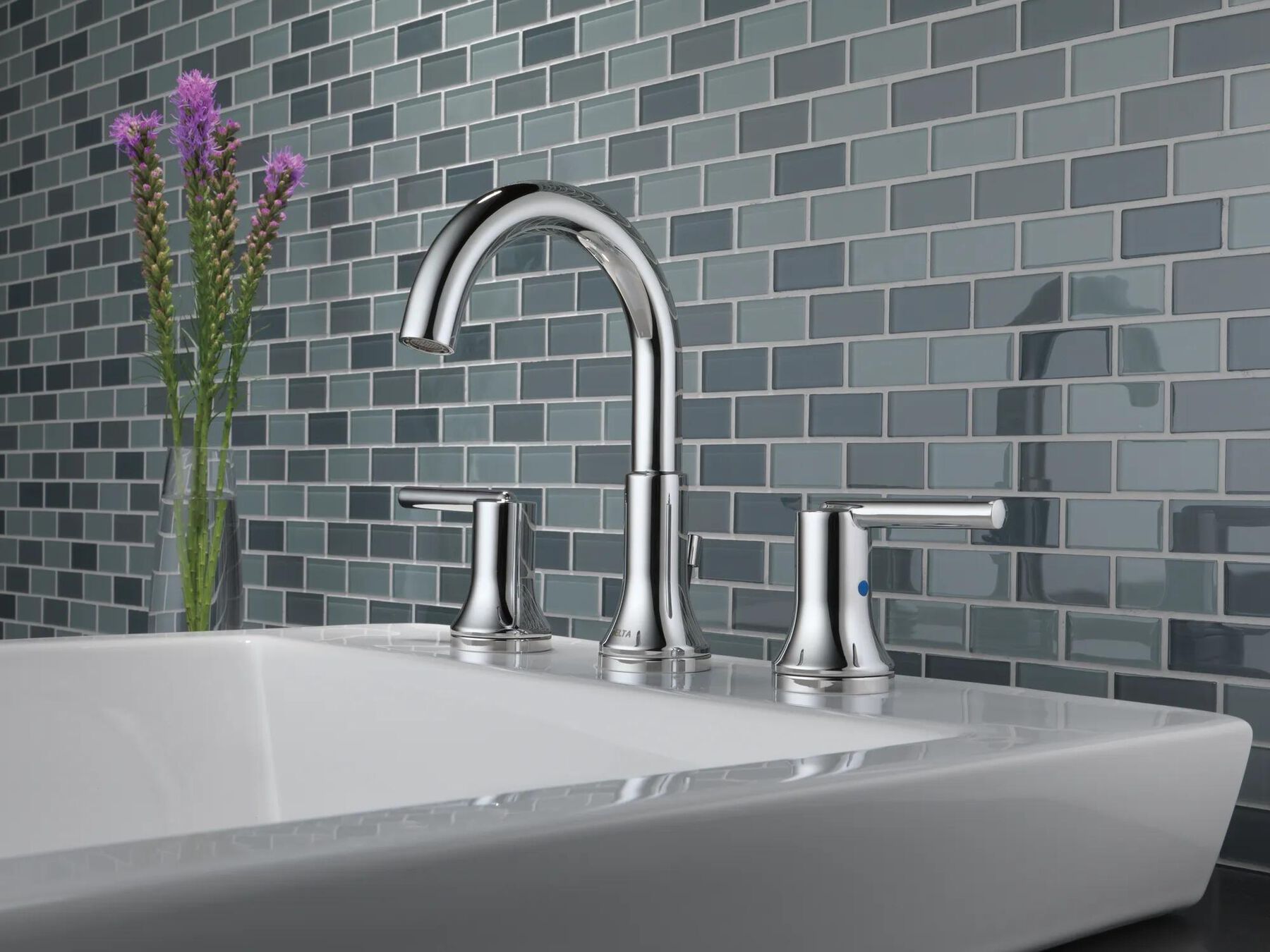 Two Handle Widespread Bathroom Faucet (Recertified)