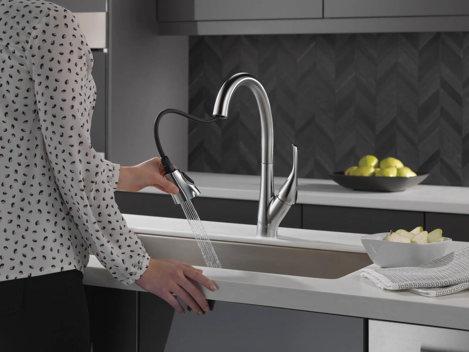 Single Handle Pull-Down Kitchen Faucet with ShieldSpray&reg; Technology