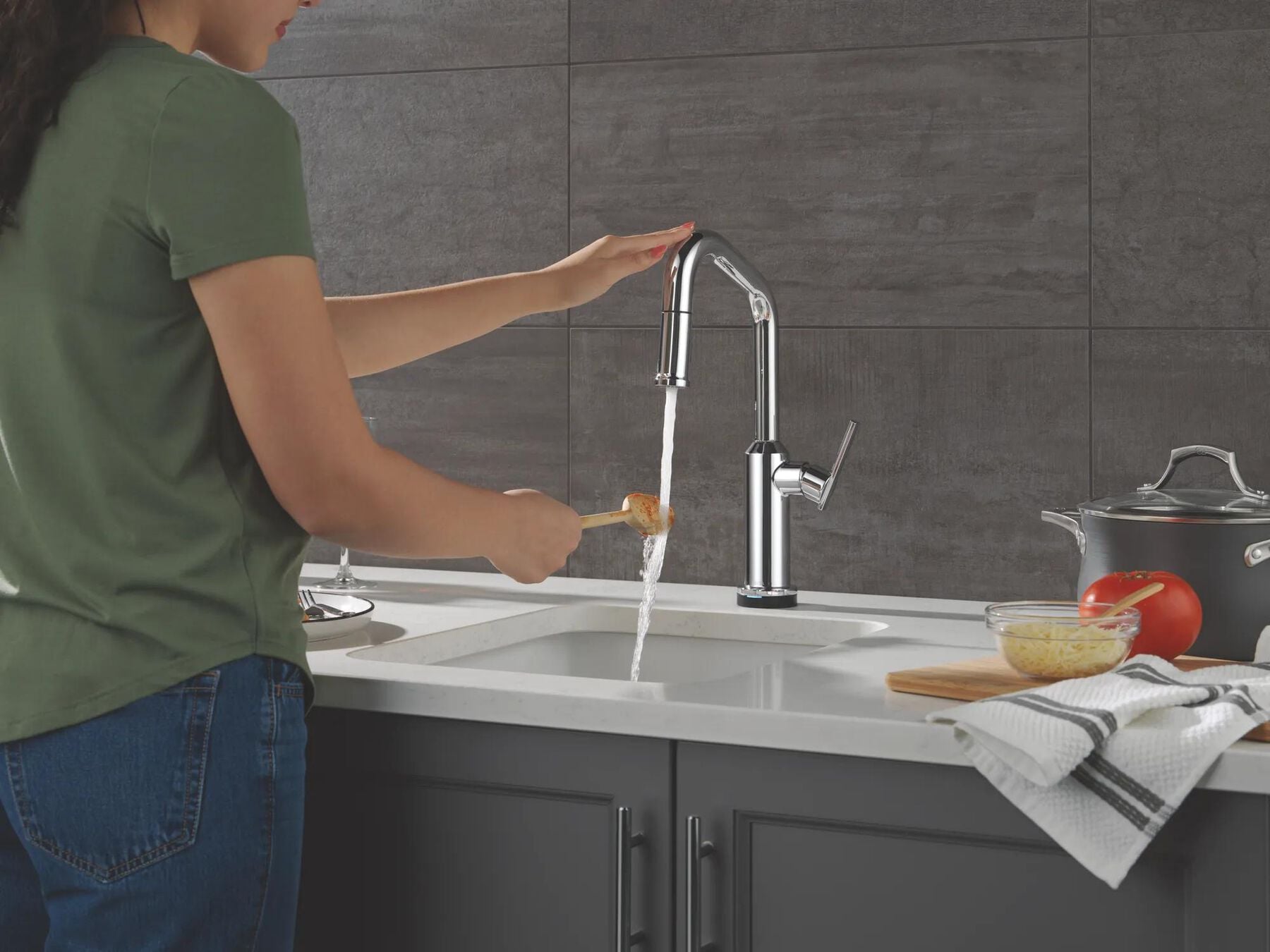 Touch2O&reg; Bar / Prep Faucet with Touchless Technology