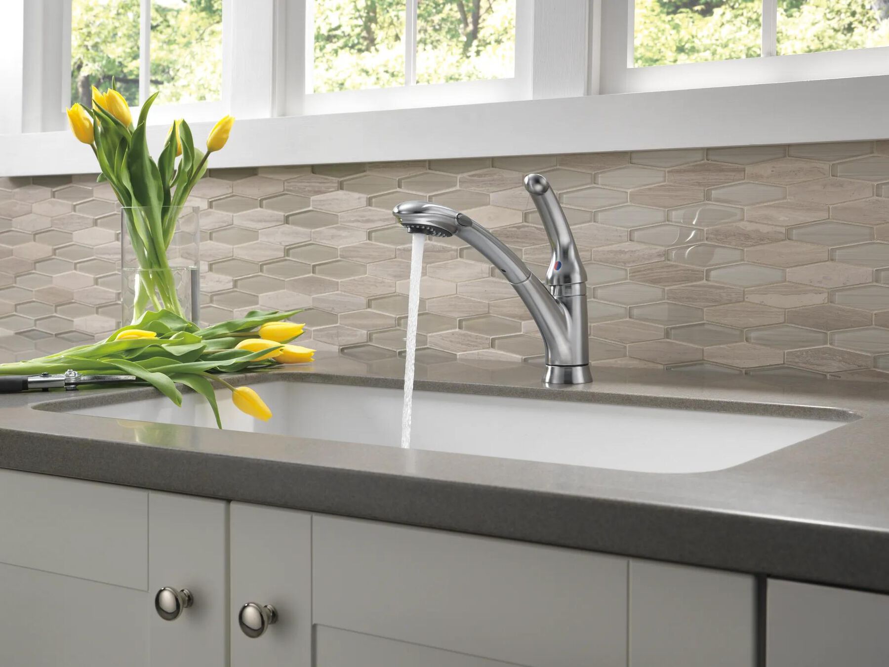 Pull-Out Kitchen Faucet (Recertified)