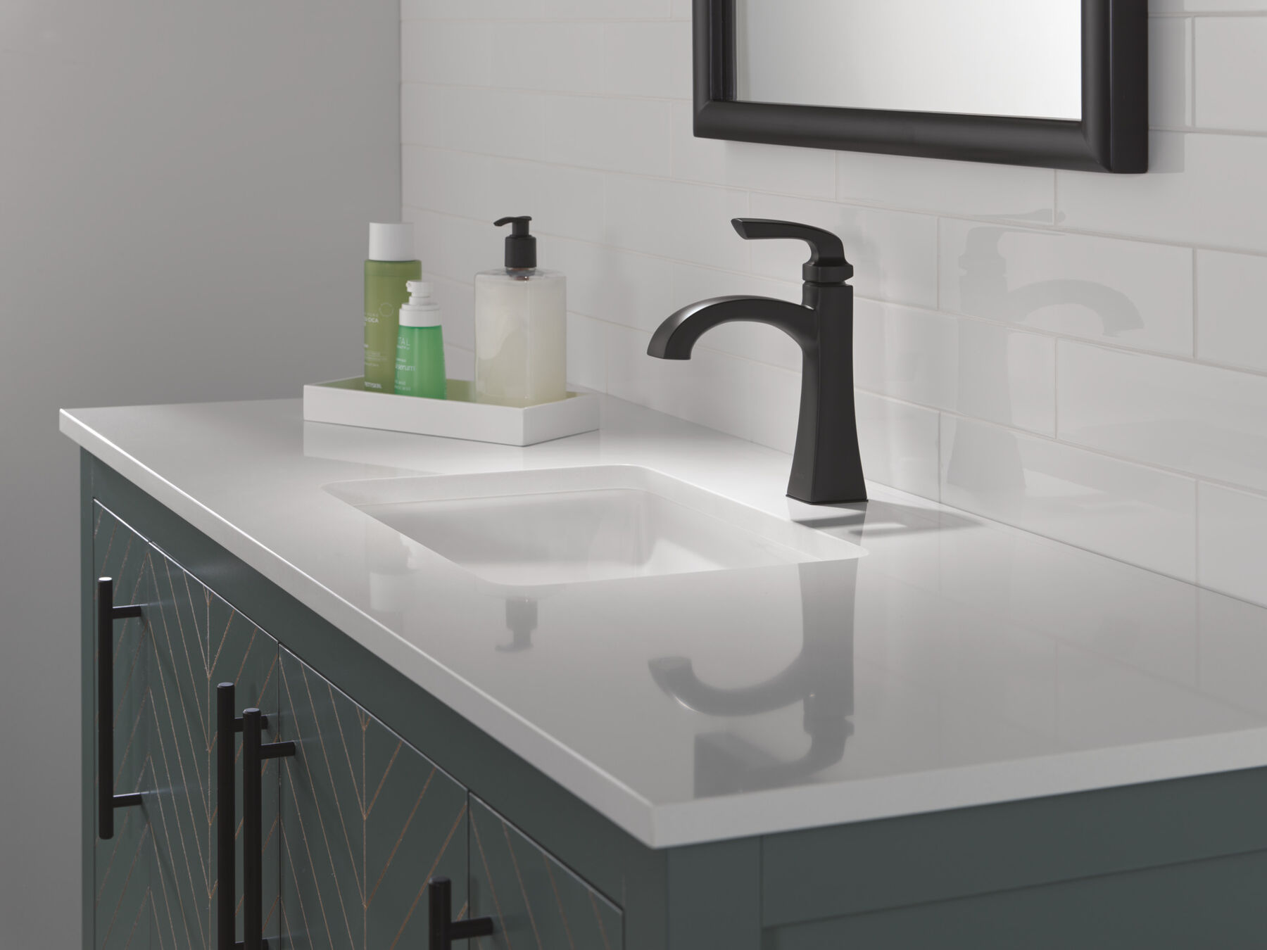 Single Handle Bathroom Faucet