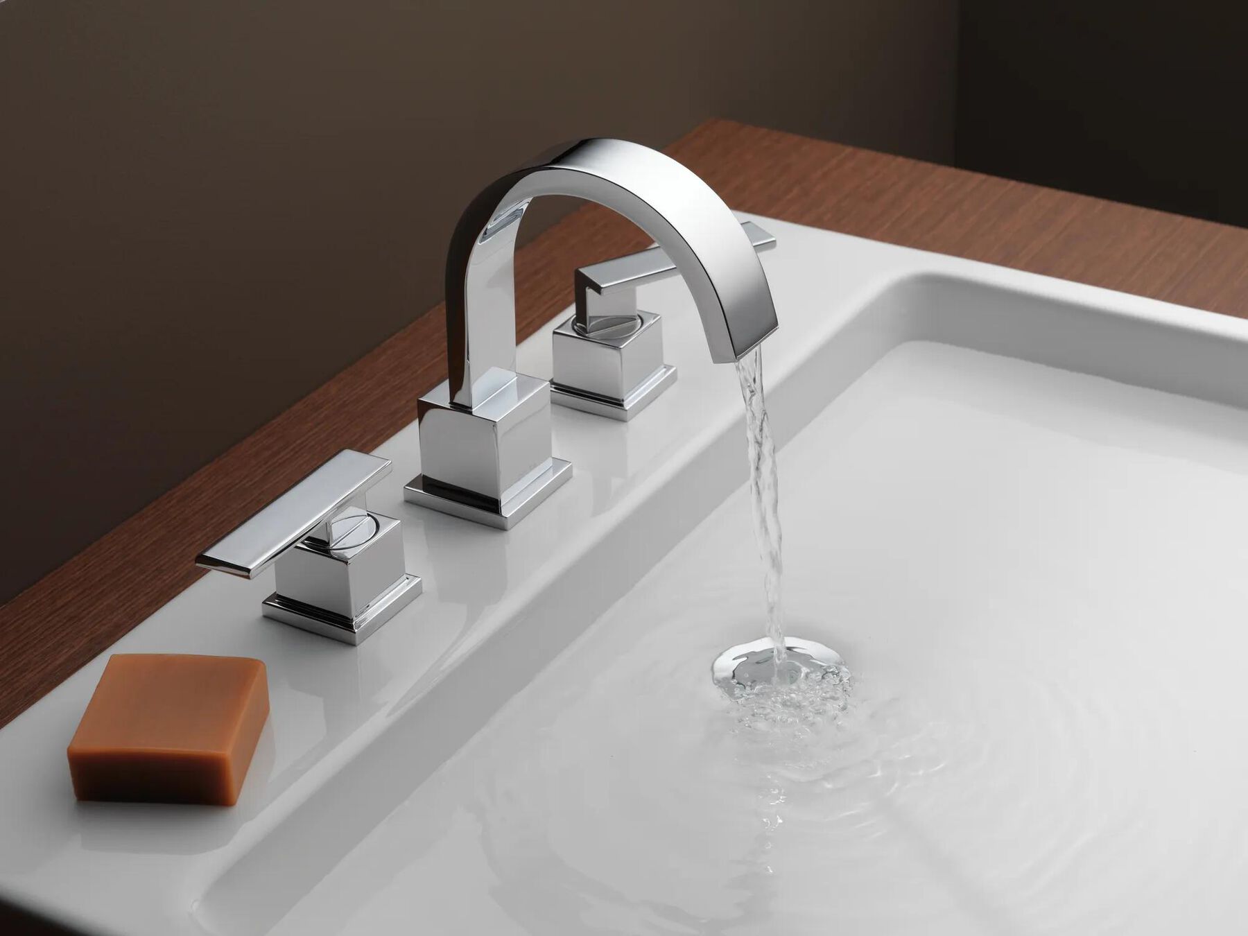 Two Handle Widespread Bathroom Faucet (Recertified)
