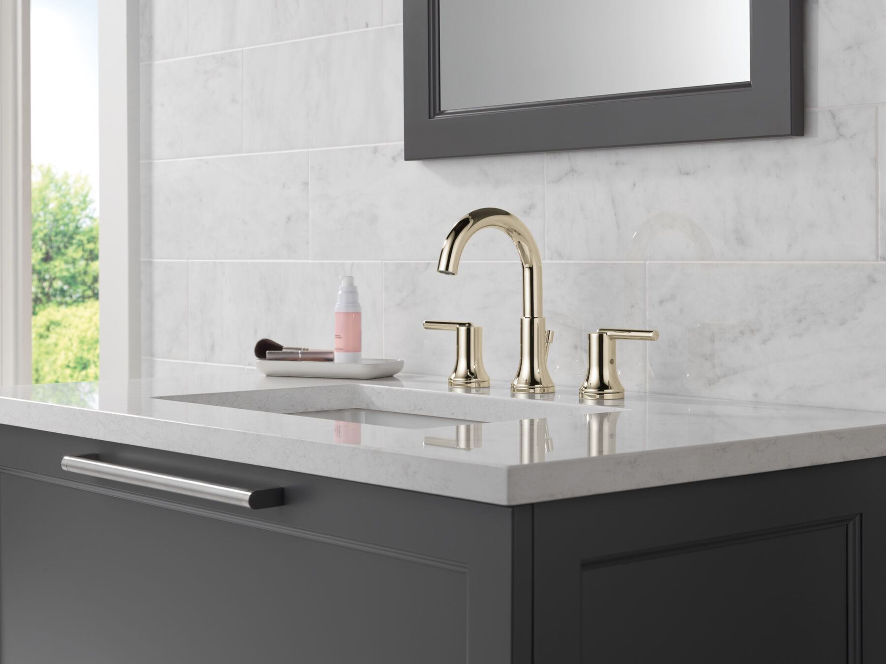 Two Handle Widespread Bathroom Faucet