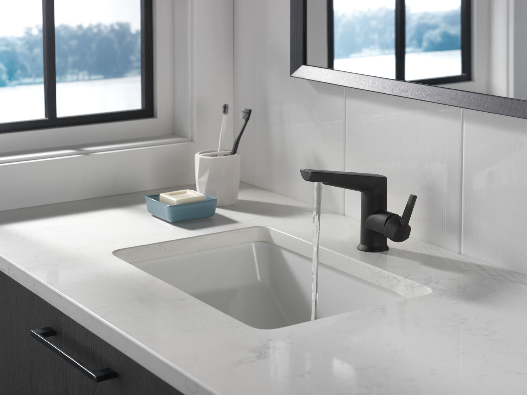 Single Handle Bathroom Faucet