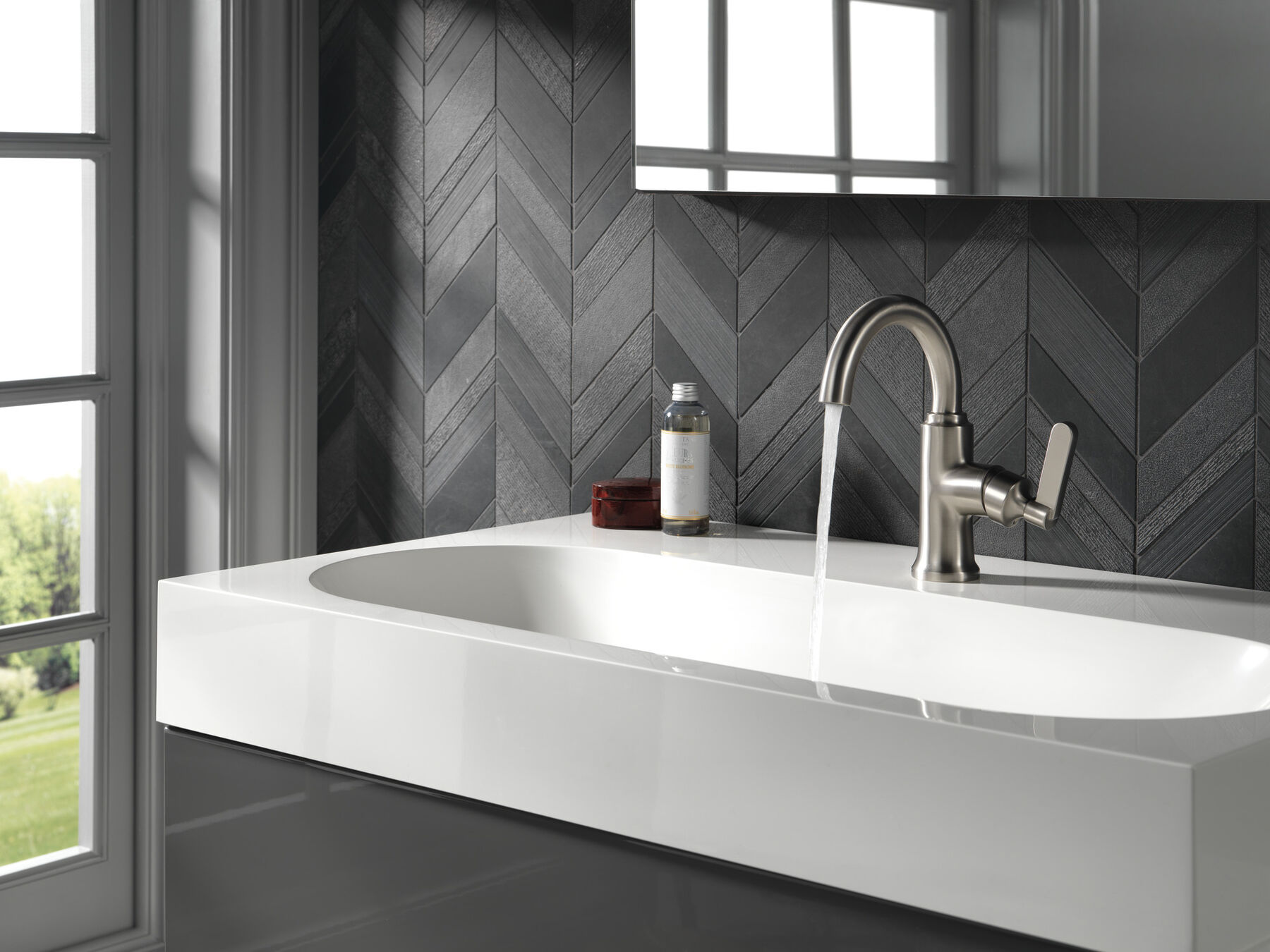 Single Handle Bathroom Faucet