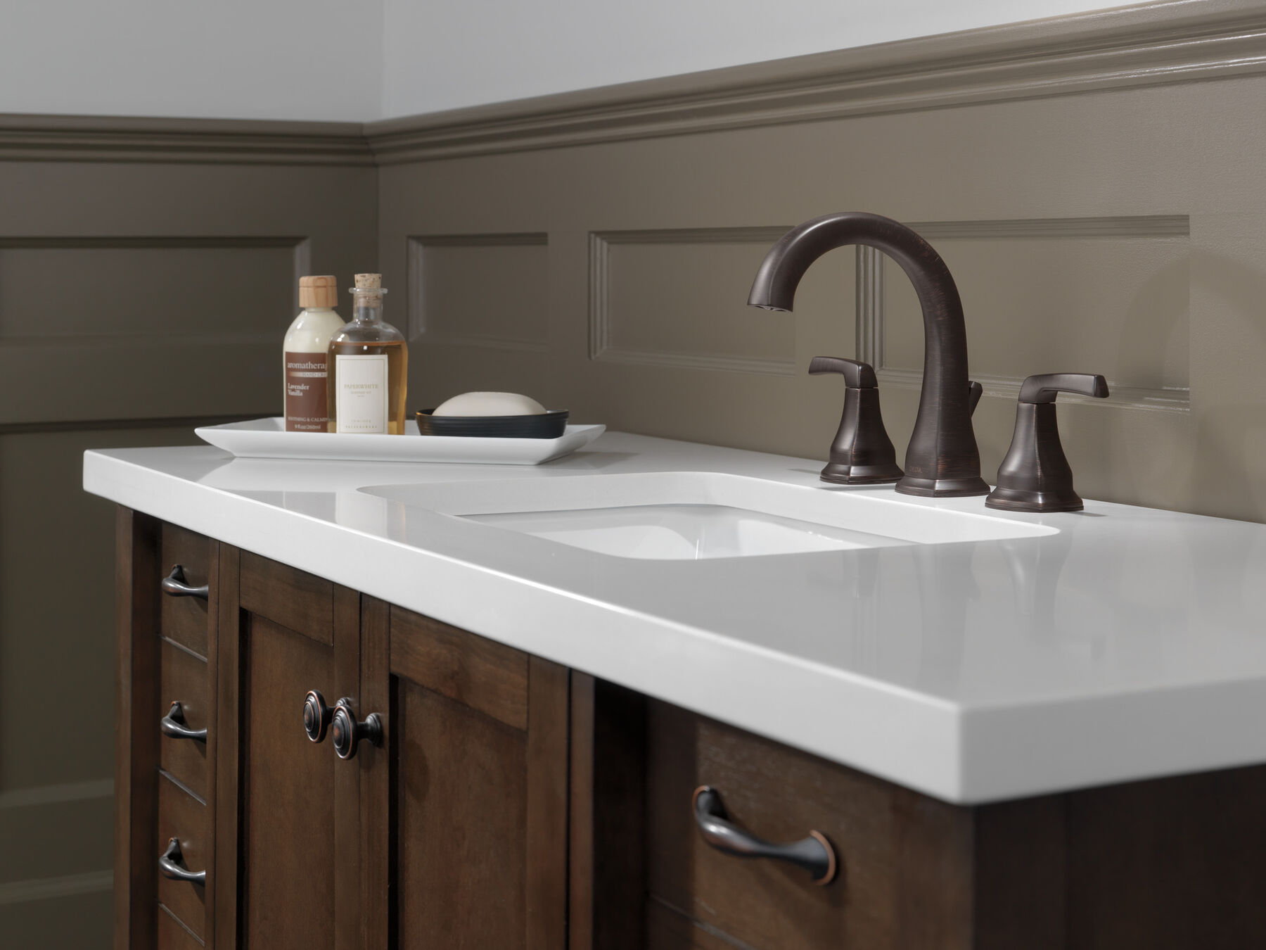 Two Handle Widespread Bathroom Faucet