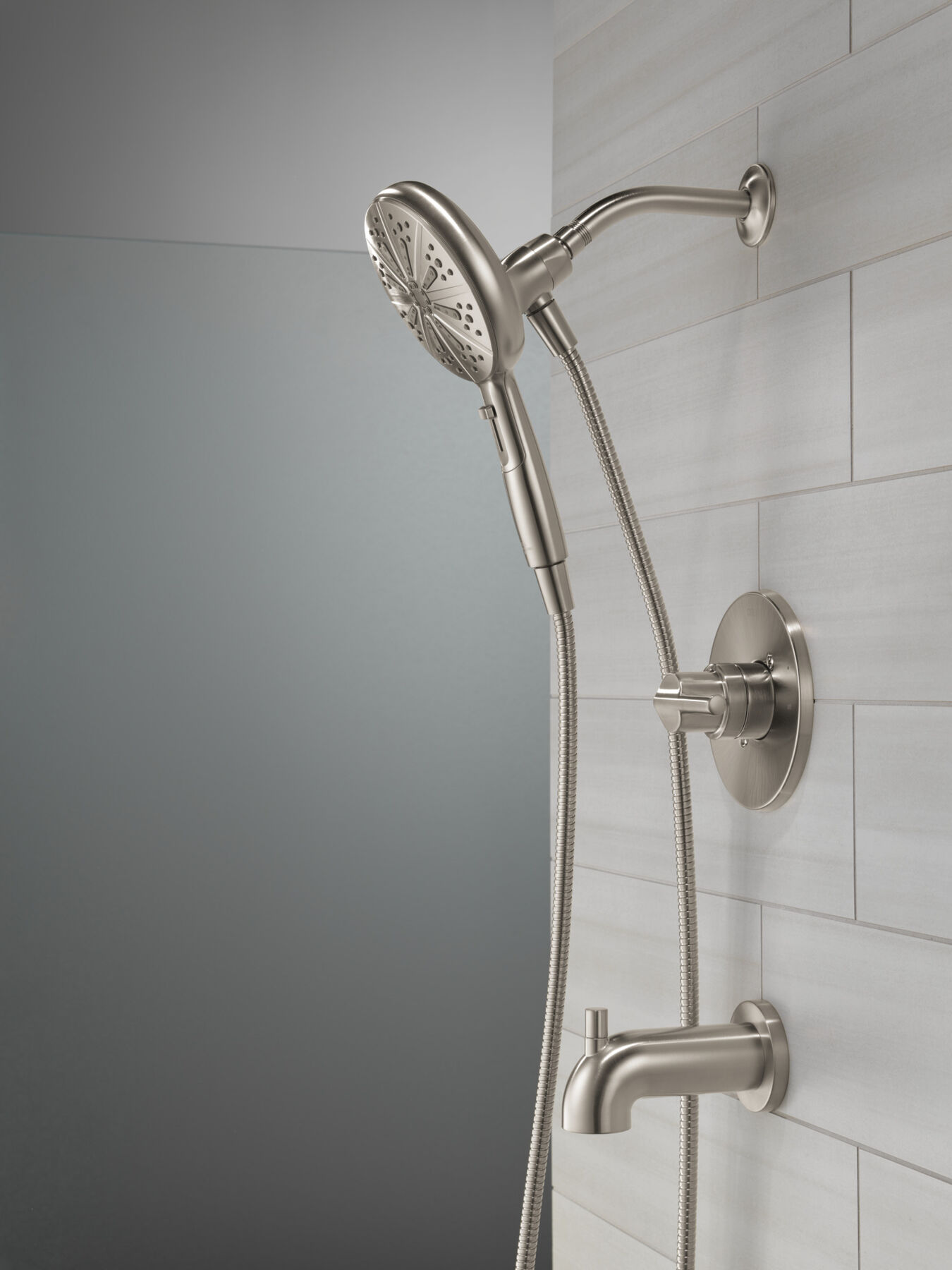 Monitor&reg; 14 Series Tub and Shower with SureDock&reg; Hand Shower