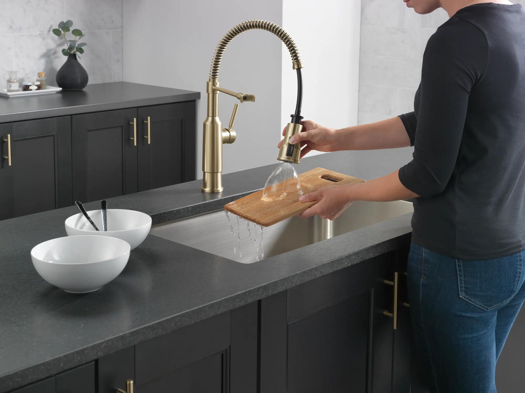 Single-Handle Pull-Down Spring Kitchen Faucet (Recertified)