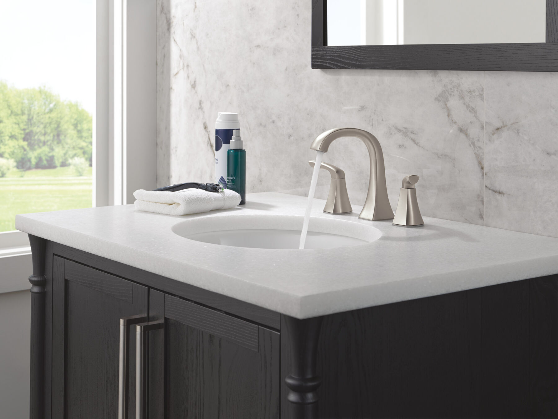 Two Handle Widespread Bathroom Faucet