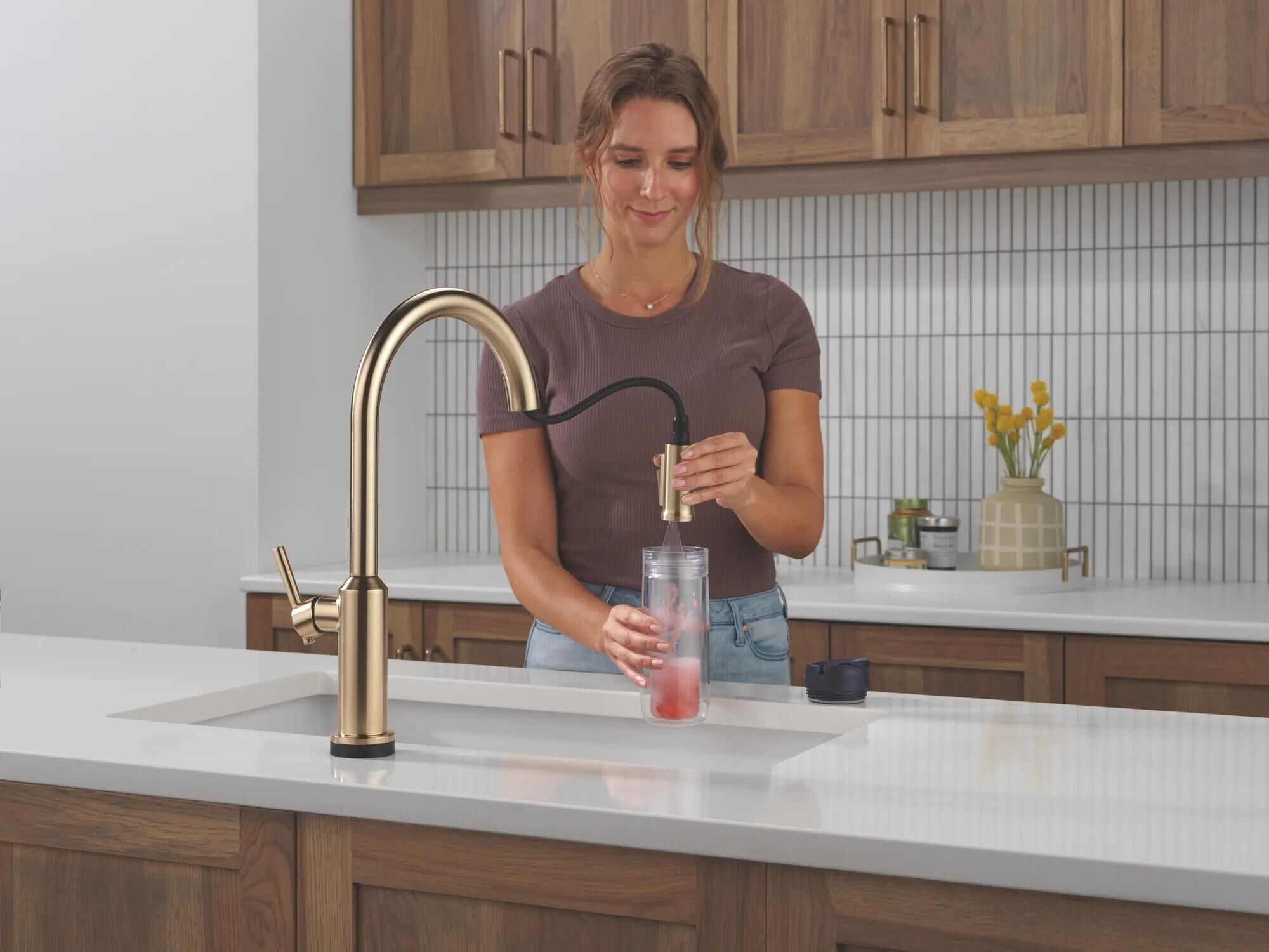 Touch2O® Technology Kitchen Faucet with Touchless Technology in