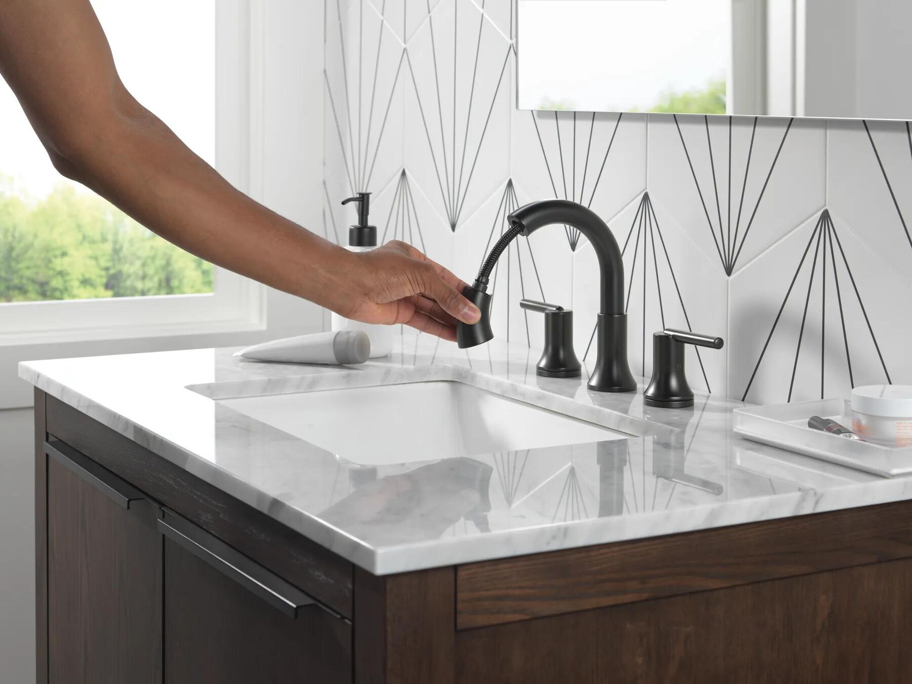 Two Handle Widespread Pull Down Bathroom Faucet