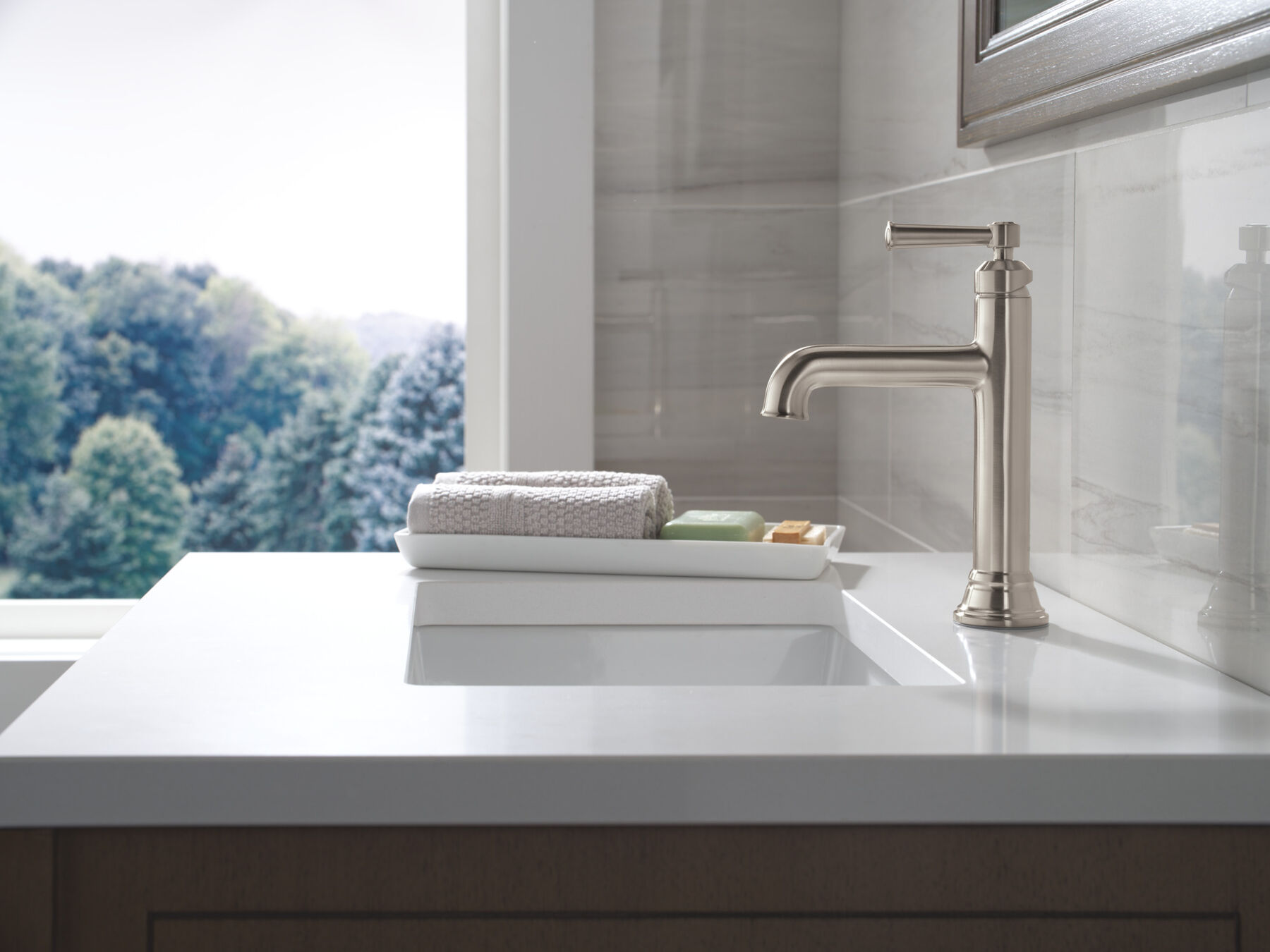 Single Handle Bathroom Faucet
