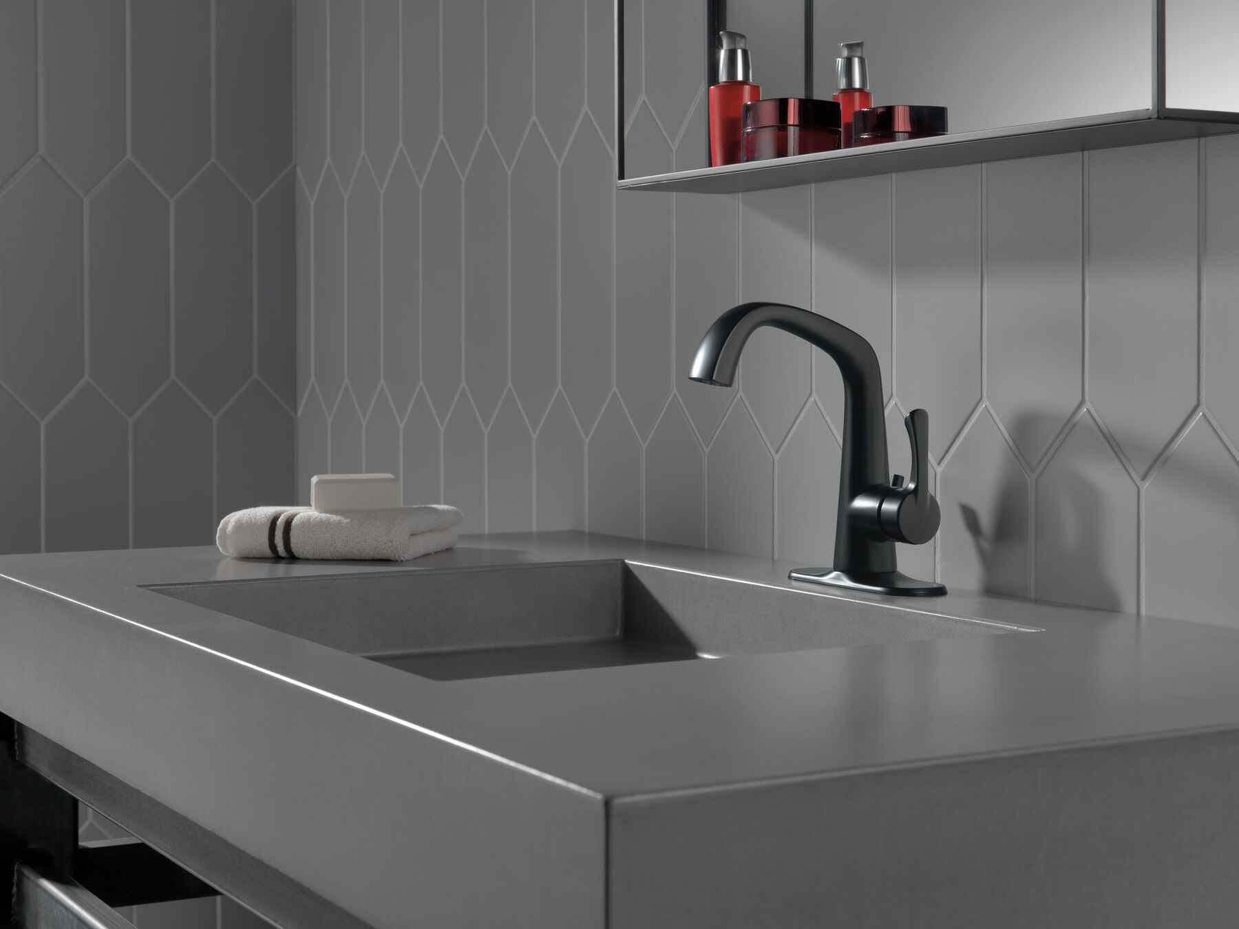 Single Handle Centerset Faucet
