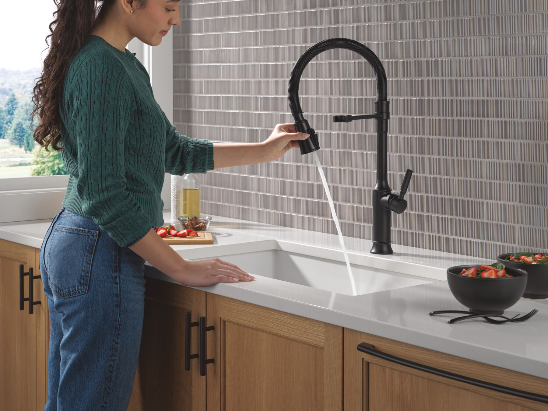 Single-Handle Pull-Down Spring Kitchen Faucet