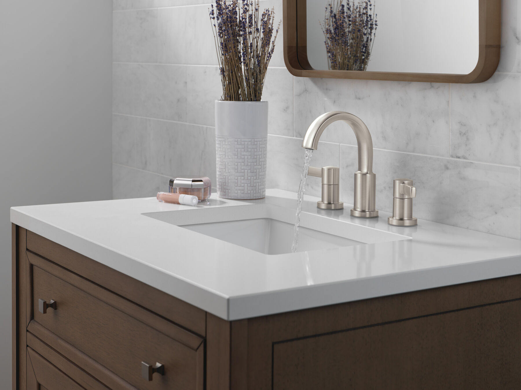 Two Handle Widespread Bathroom Faucet (Recertified)