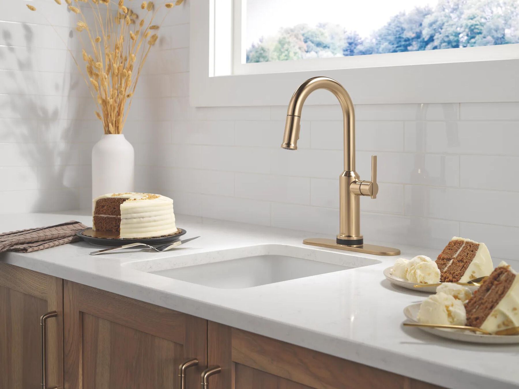 Touch2O&reg; Bar / Prep Faucet with Touchless Technology